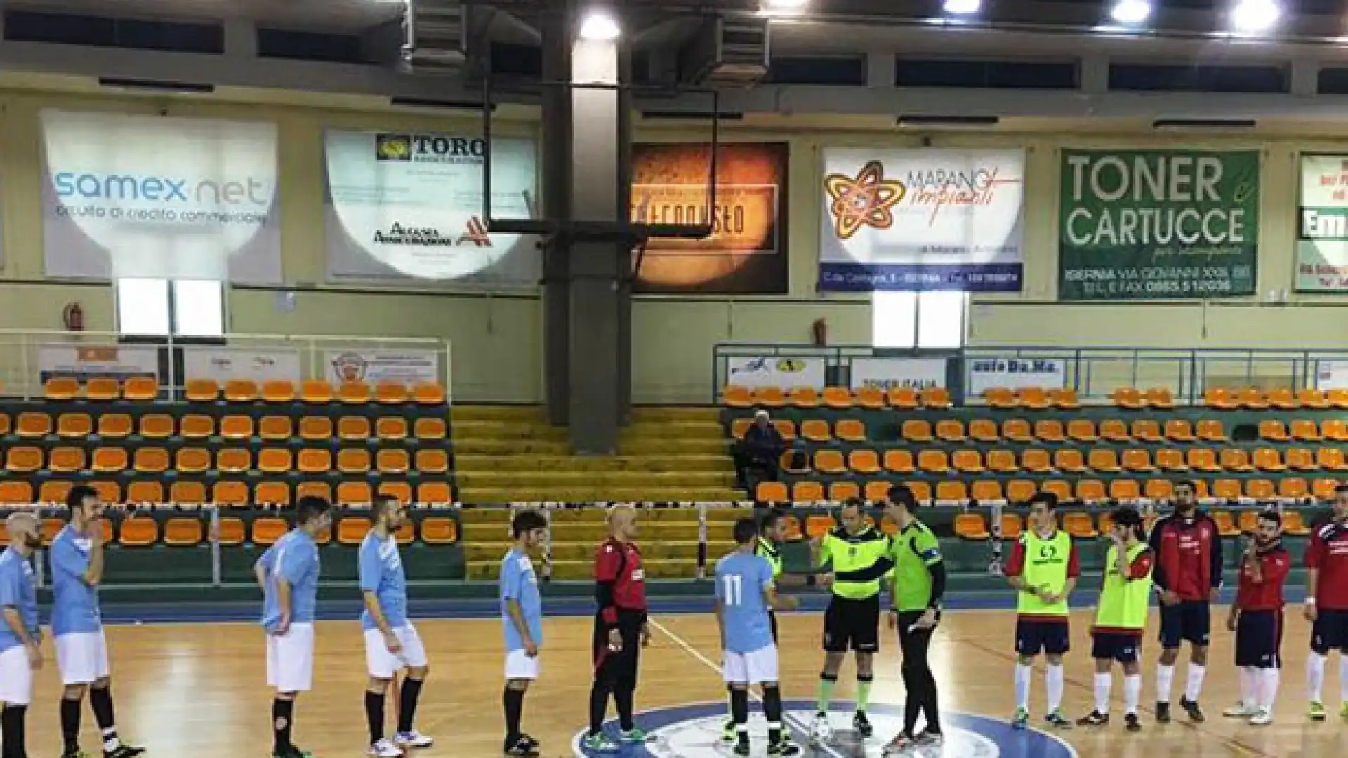 Calcio a 5: la Faga Isernia schianta il Montenero e si riporta in corsa per il vertice. Pareggio pirotecnico per la Futsal Acquaviva.