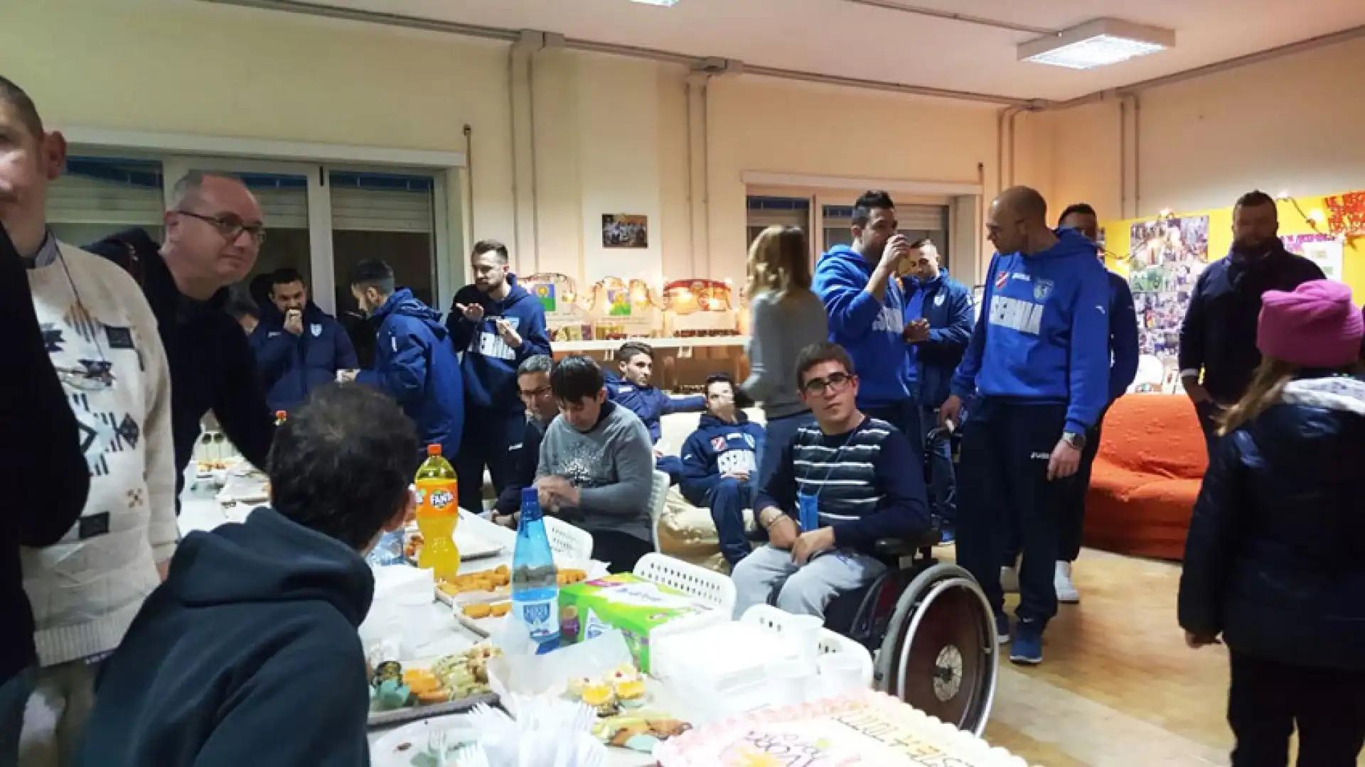 Isernia: pomeriggio alla Lai per l’Isernia Calcio a 5. I ragazzi della Coperativa Lavoro Anch’io hanno trascorso un pomeriggio in allegria.