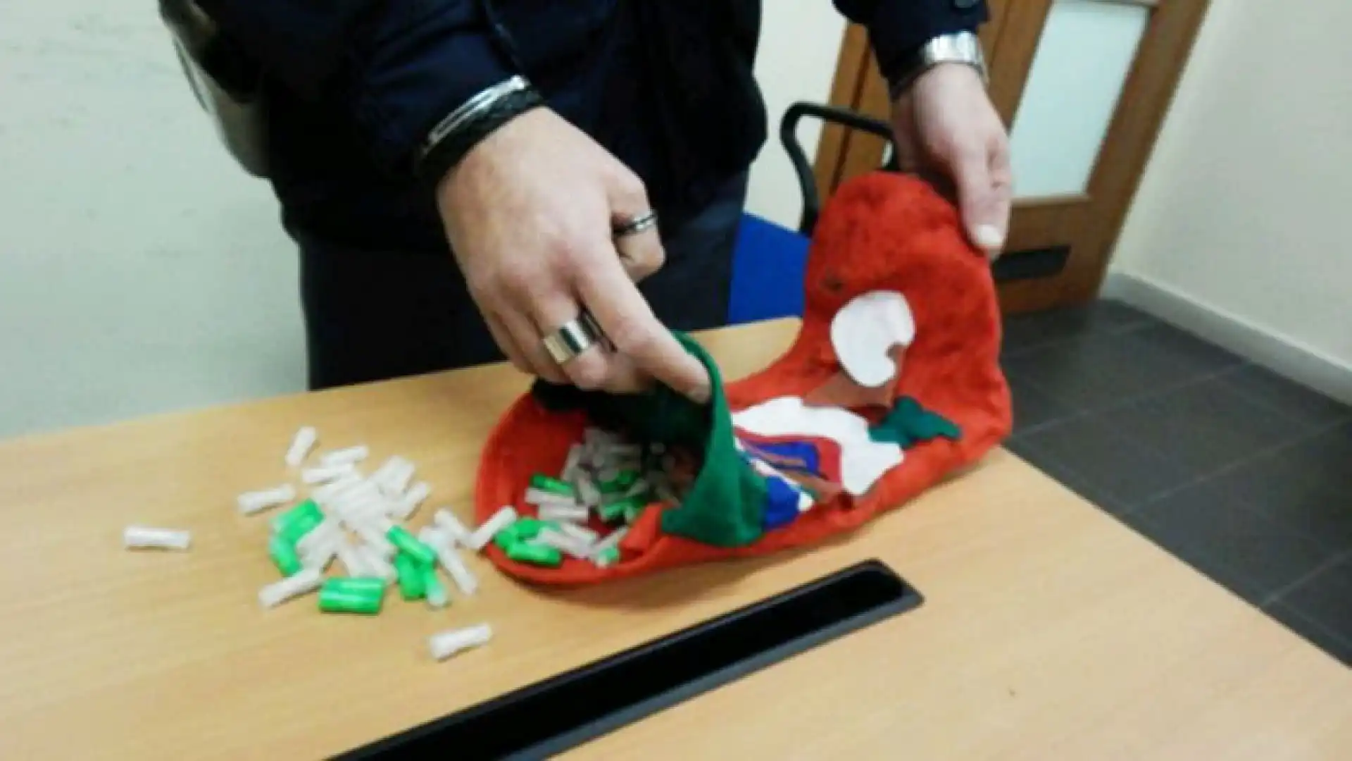 Isernia: Alcol e droga, un arresto e due denunce durante un blitz dei Carabinieri. Sotto sequestro numerose dosi di hashish rinvenute in una calza della befana.