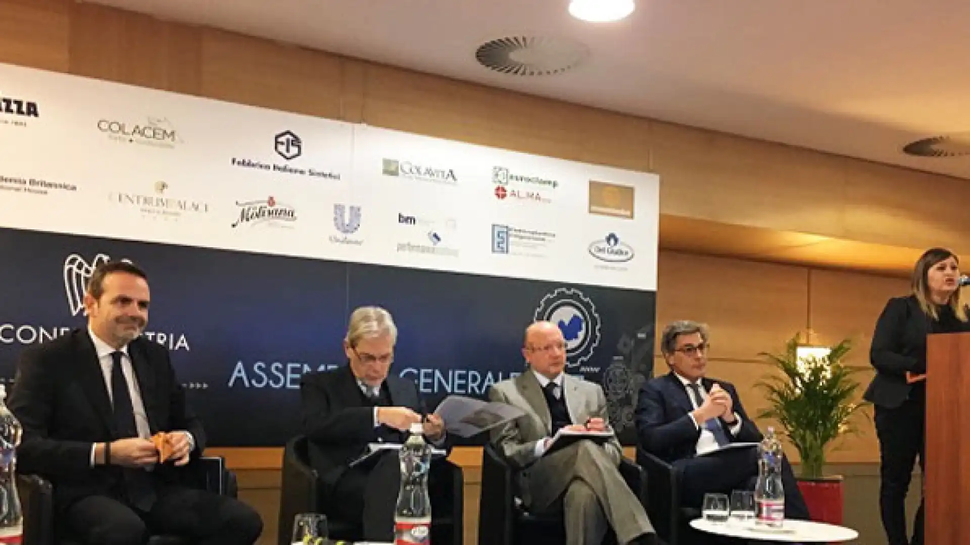 Pozzilli: il ministro De Vincenti all’assemblea generale di Confindustria. In corso l’incontro per discutere dell’andamento economico del Molise.