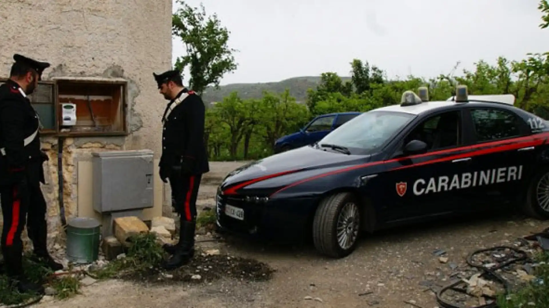 Isernia: 	Furto e droga, quattro persone denunciate dai Carabinieri. Sotto sequestro dosi di marijuana.