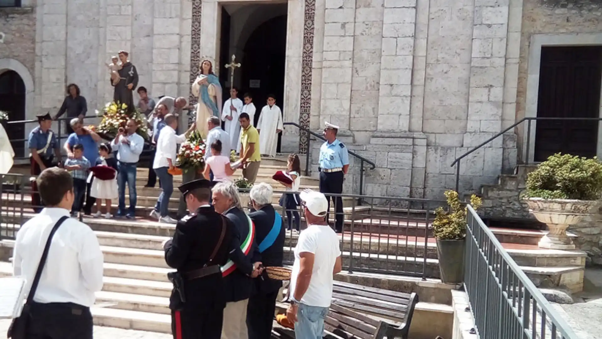 Filignano: il paese vive l’emozione delle feste patronali. Questa mattina la processione in onore di Sant’Antonio e della Beata Vergine Maria.