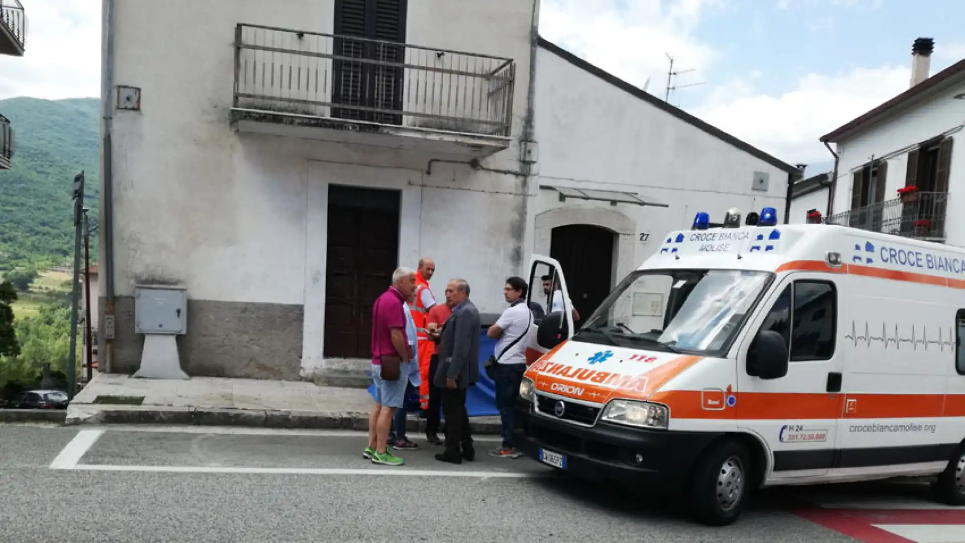 Colli a Volturno: sgomento in paese. Cittadino locale muore colpito da malore in pieno centro urbano.