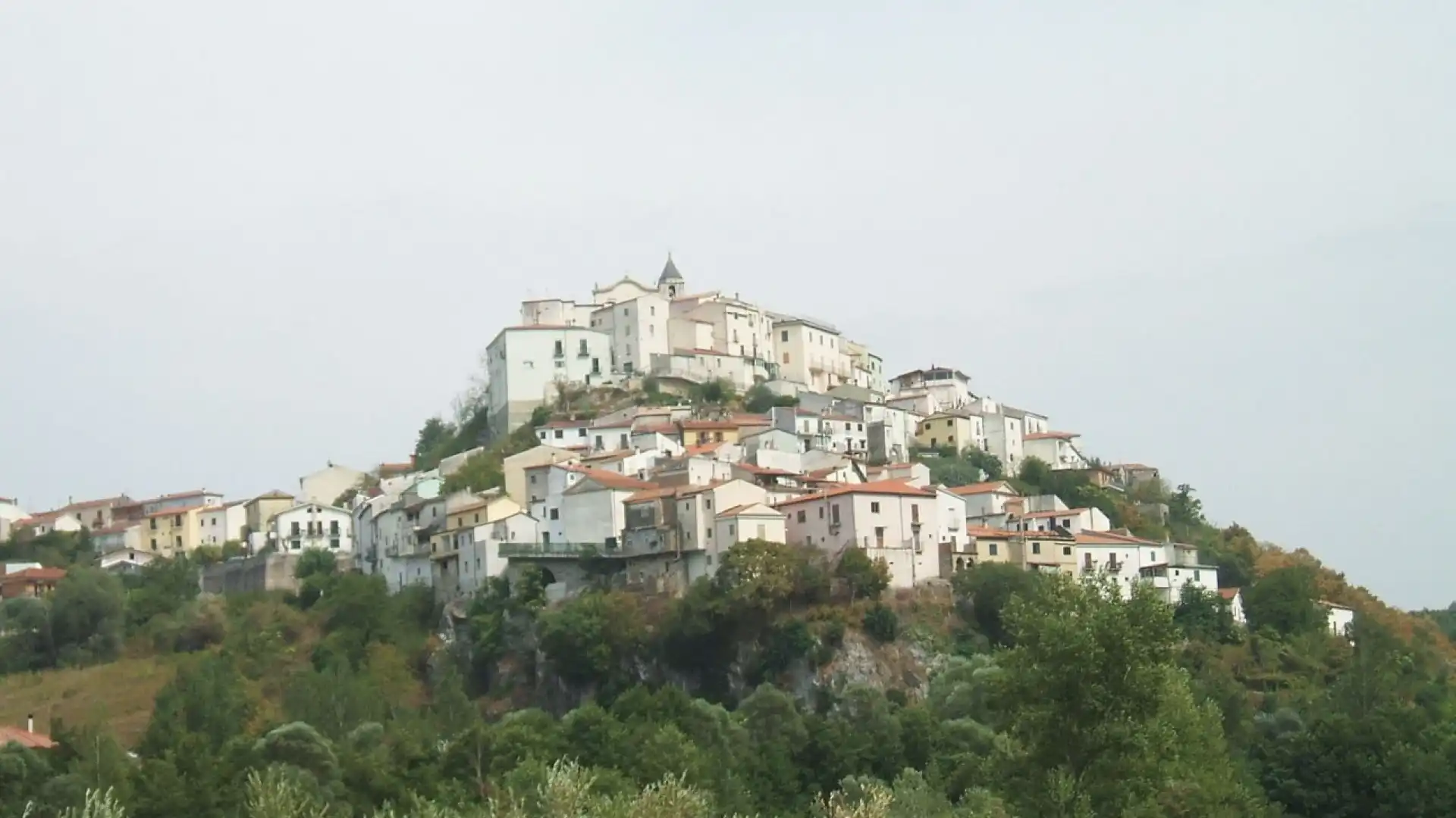 Cronaca: migliorano le condizioni del 55enne caduto da un terrazzo mentre effettuava lavori nella frazione Valloni di Colli a Volturno