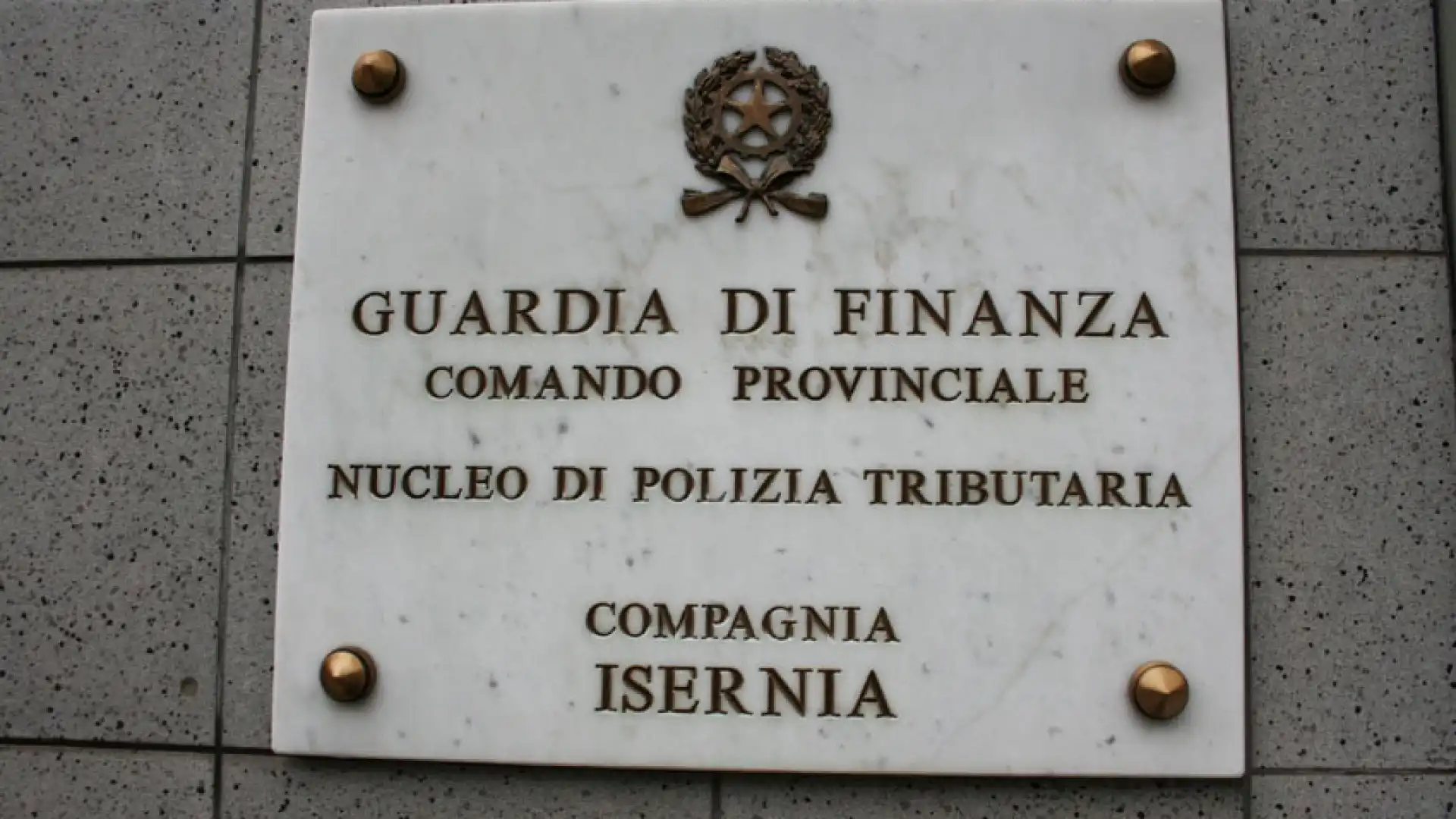 Isernia: la Guardia Di Finanza sequestra beni per oltre due milioni di euro. Sgominata una mega truffa portata avanti da un imprenditore di origina umbra.