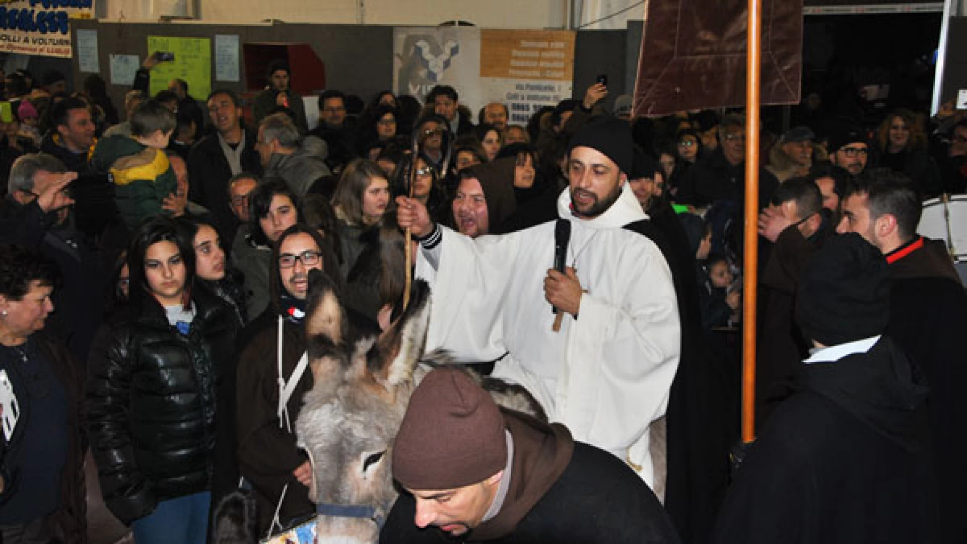 Colli a Volturno: Sant’Antonio Abate in paese si rinnova la tradizione con il fuoco sacro e l’uscita della confraternita.