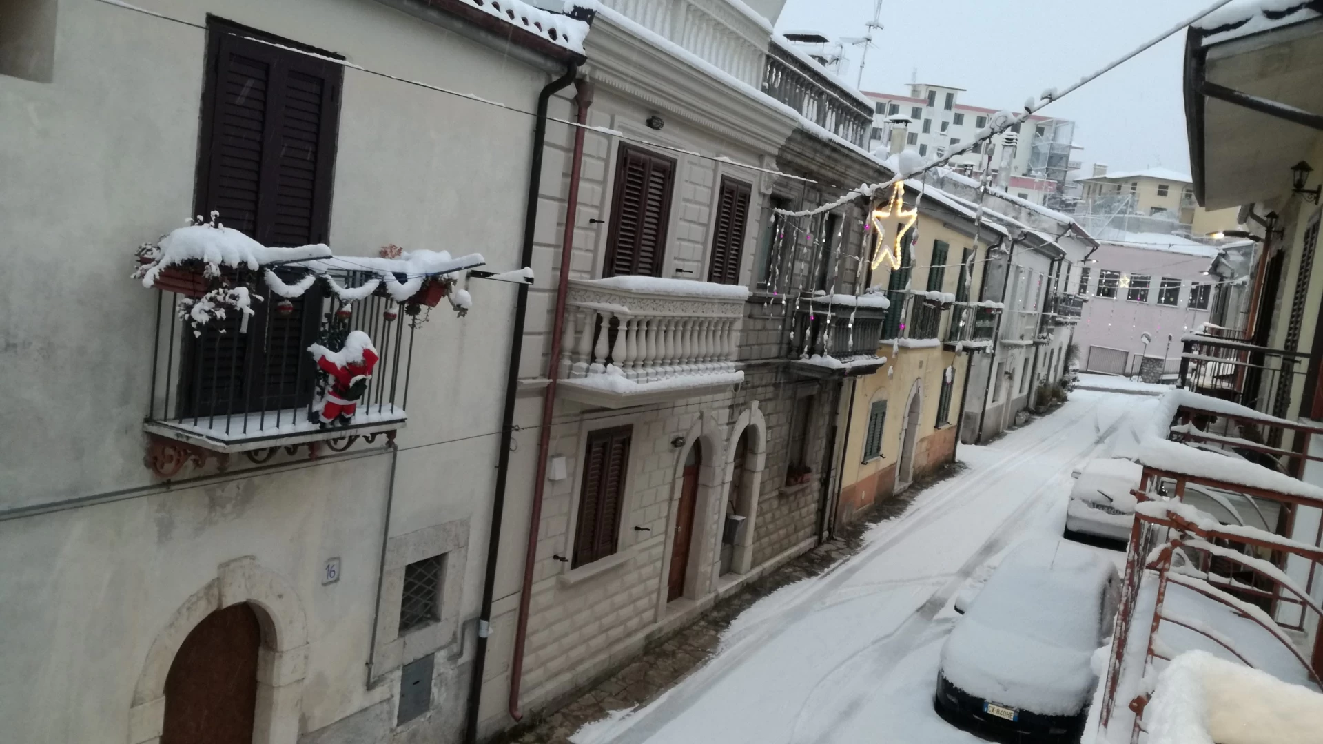 Molise nella stretta del gelo.La neve caduta anche a Venafro. Diverse le strade impercorribile. Stasera arriverà la tregua attesa.