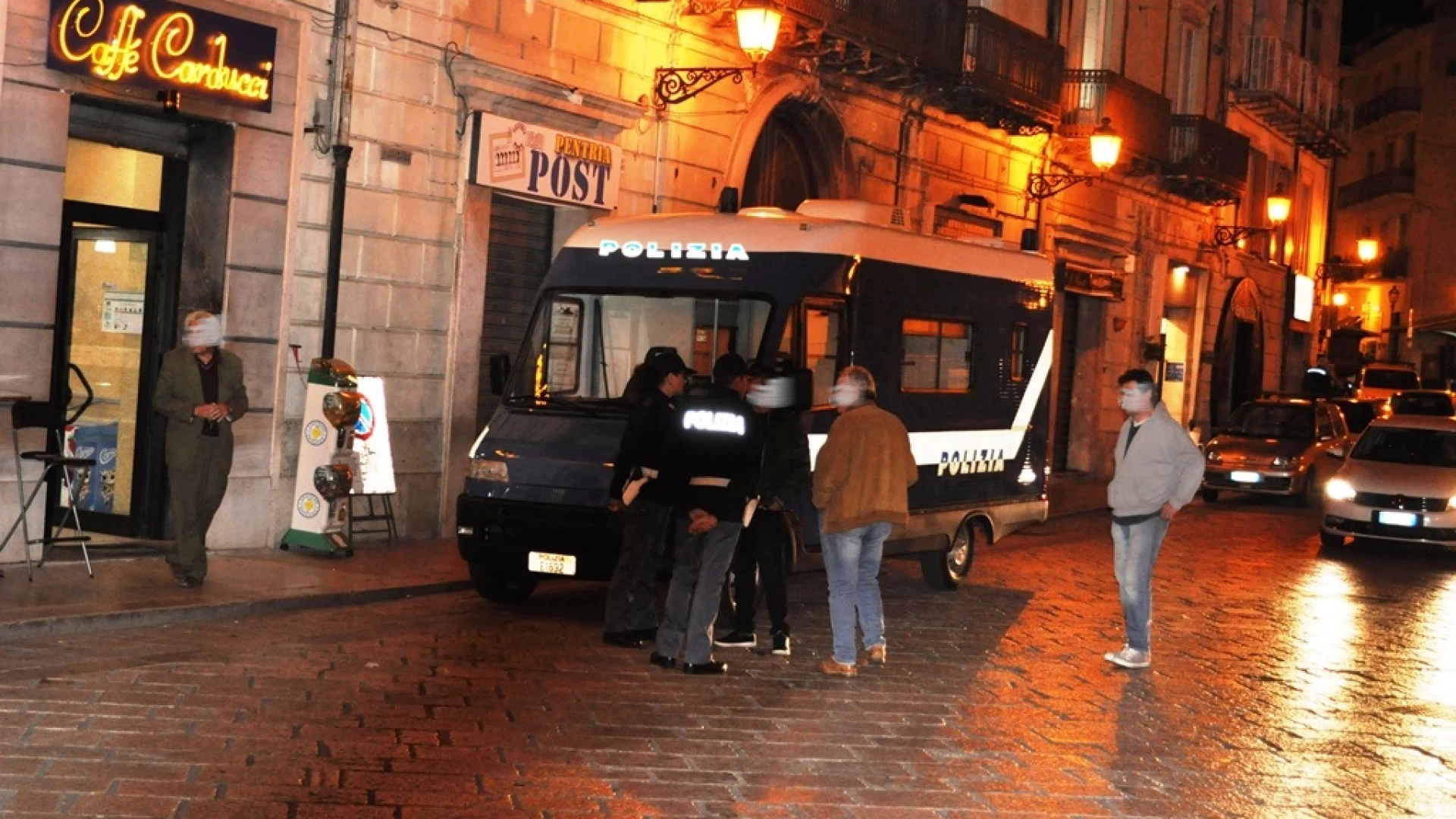 Isernia: la Polizia tiene sotto controllo il territorio nel fine settimana. Impiegate 14 pattuglie e le unità del reparto prevenzione crimine con il sistema “Mercurio”.