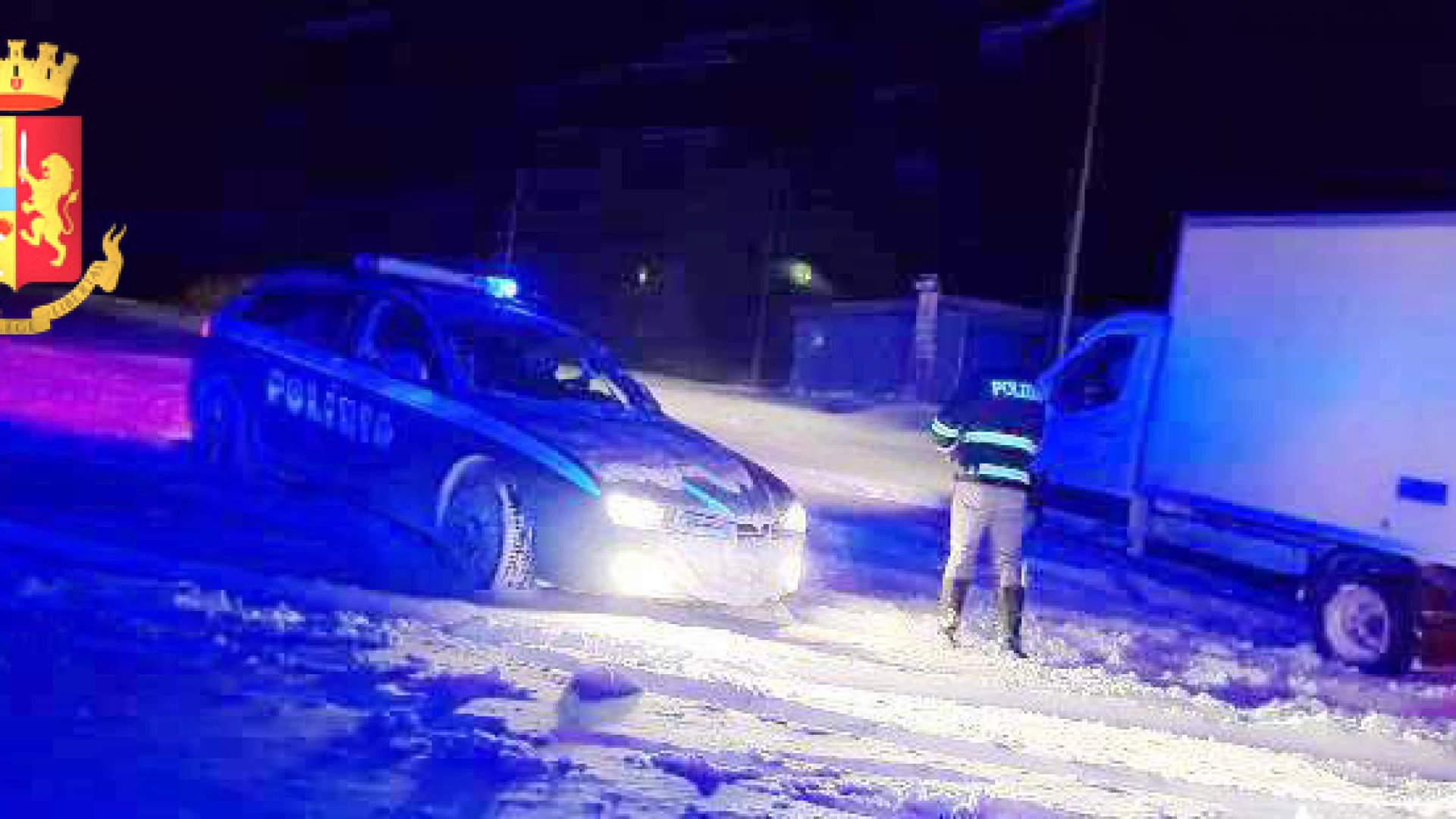 Polizia di Stato  - Isernia: sempre al fianco degli automobilisti in difficoltà.