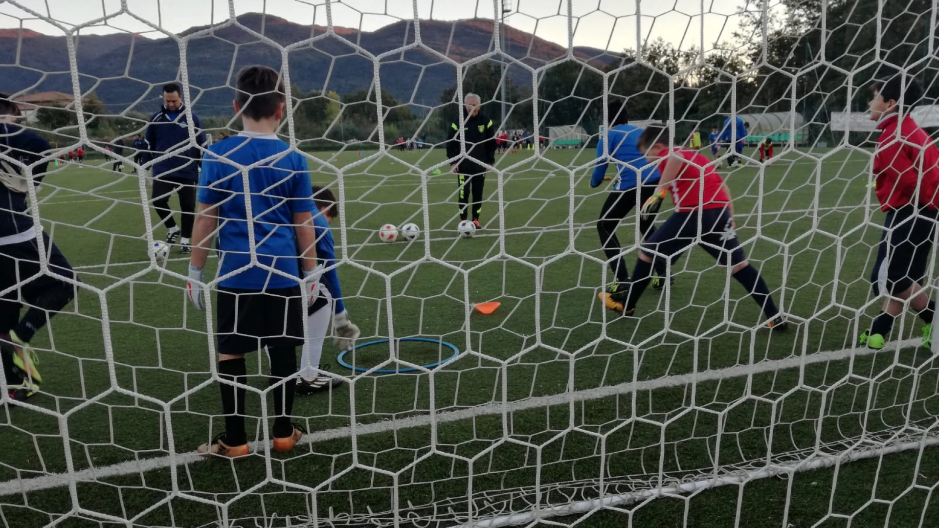 Calcio giovanile: la Boys forma calciatori e genitori. Domani pomeriggio il nuovo incontro con il nutrizionista Michele Caperna.