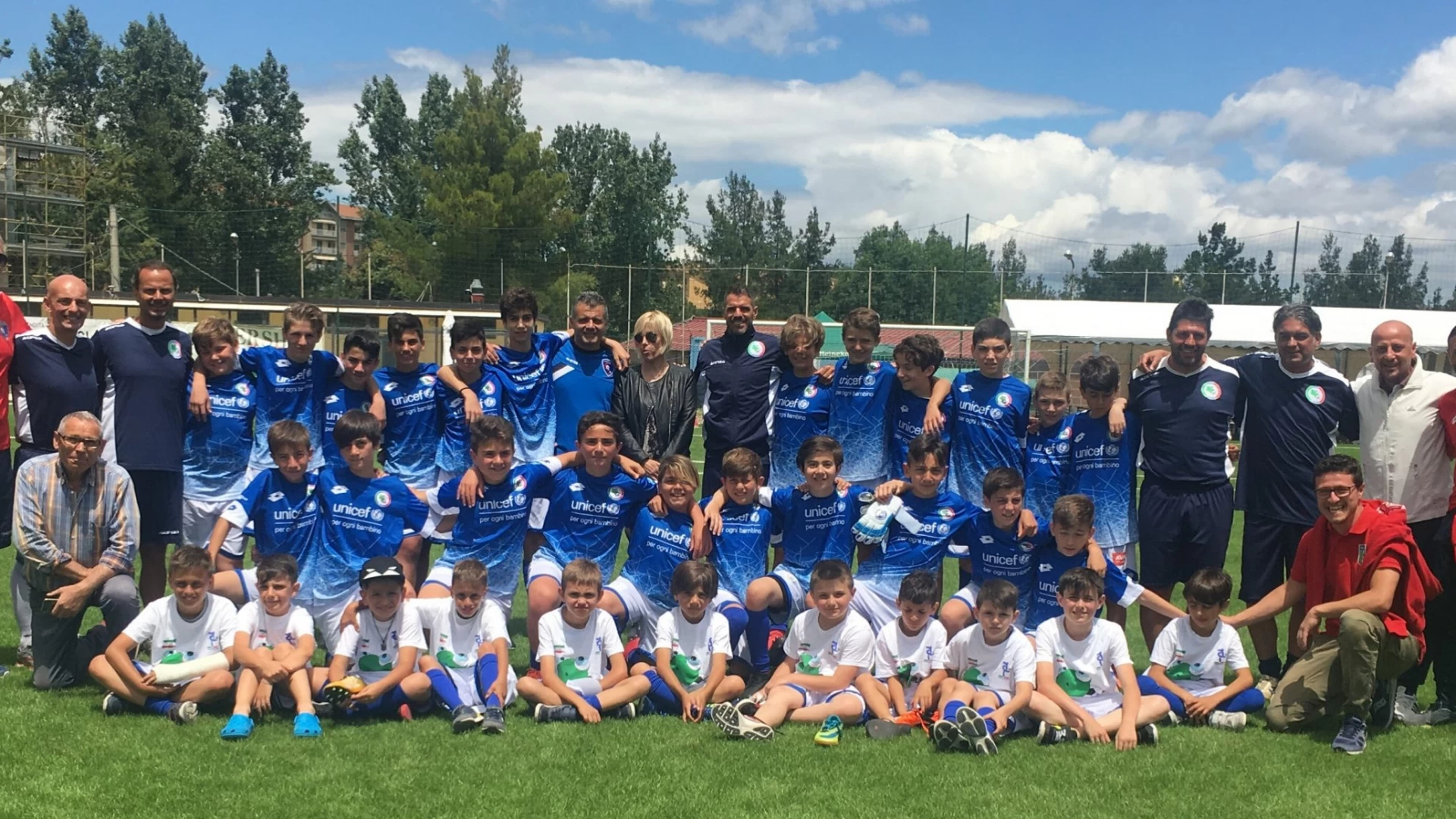 Perrotta visita la scuola calcio Sanniti. "I sogni si realizzano con i sacrifici".