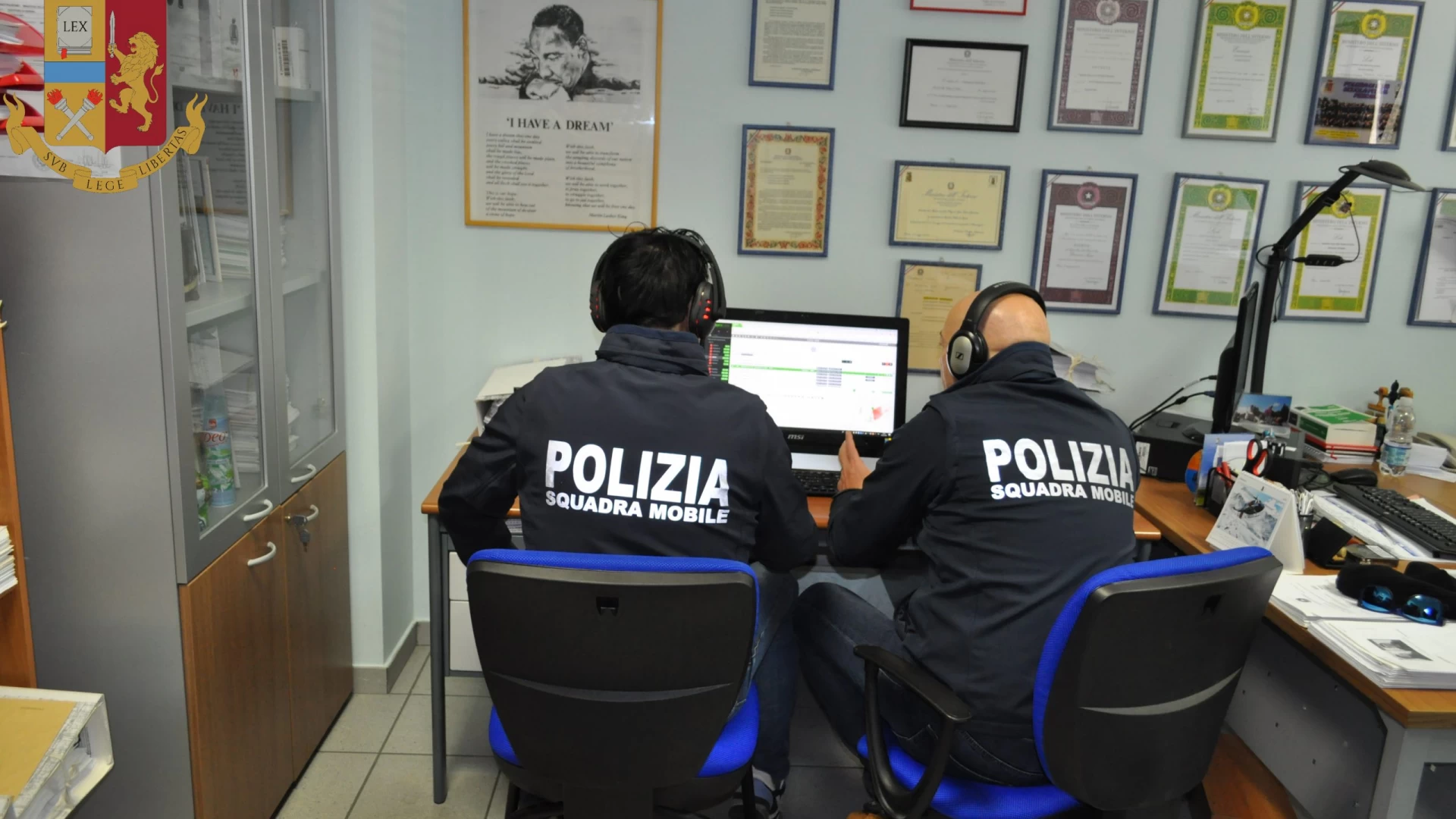 La Polizia di Stato smaschera due truffatori del web. Aveva acquistato pneumatici per macchina agricole mai ricevuti.