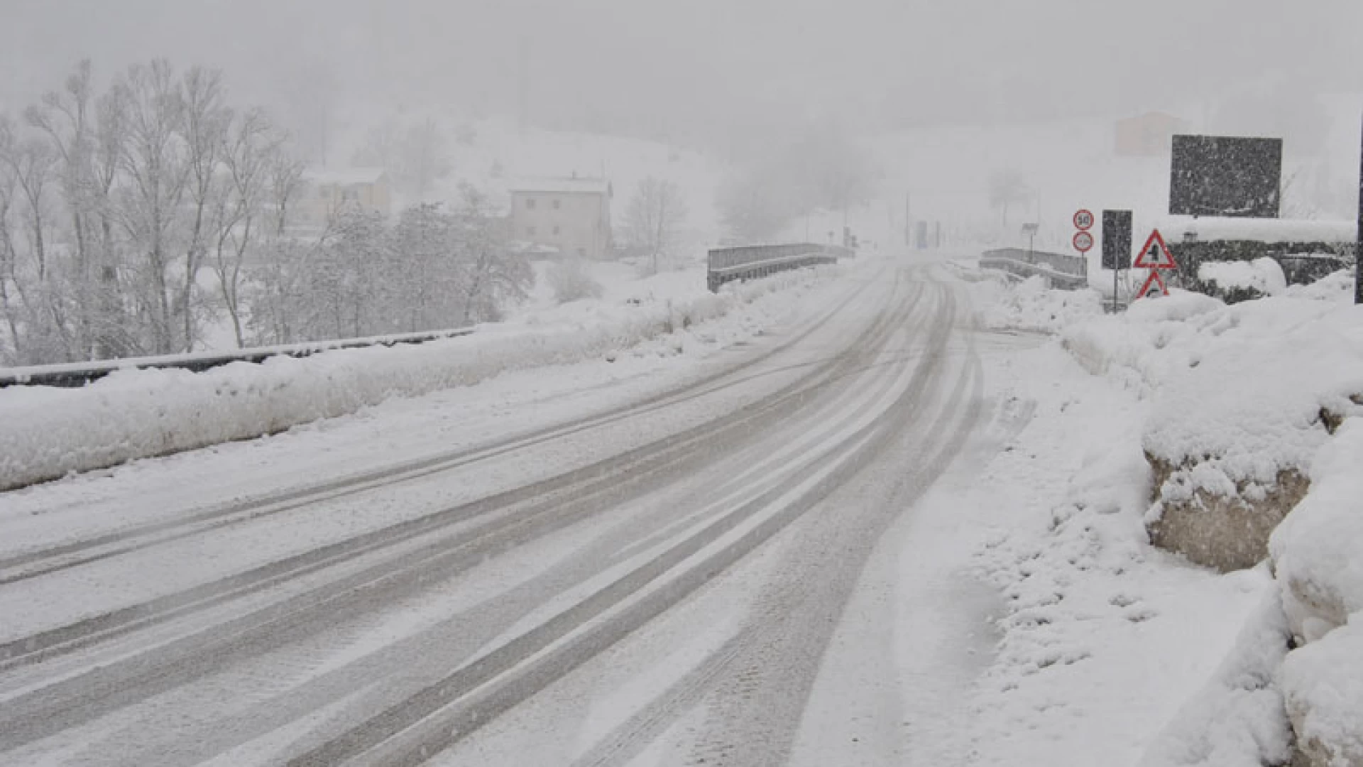 Isernia: partito il Piano Neve della Provincia. Ricci sfodera i mezzi pesanti e il monitoraggio meteo continuo