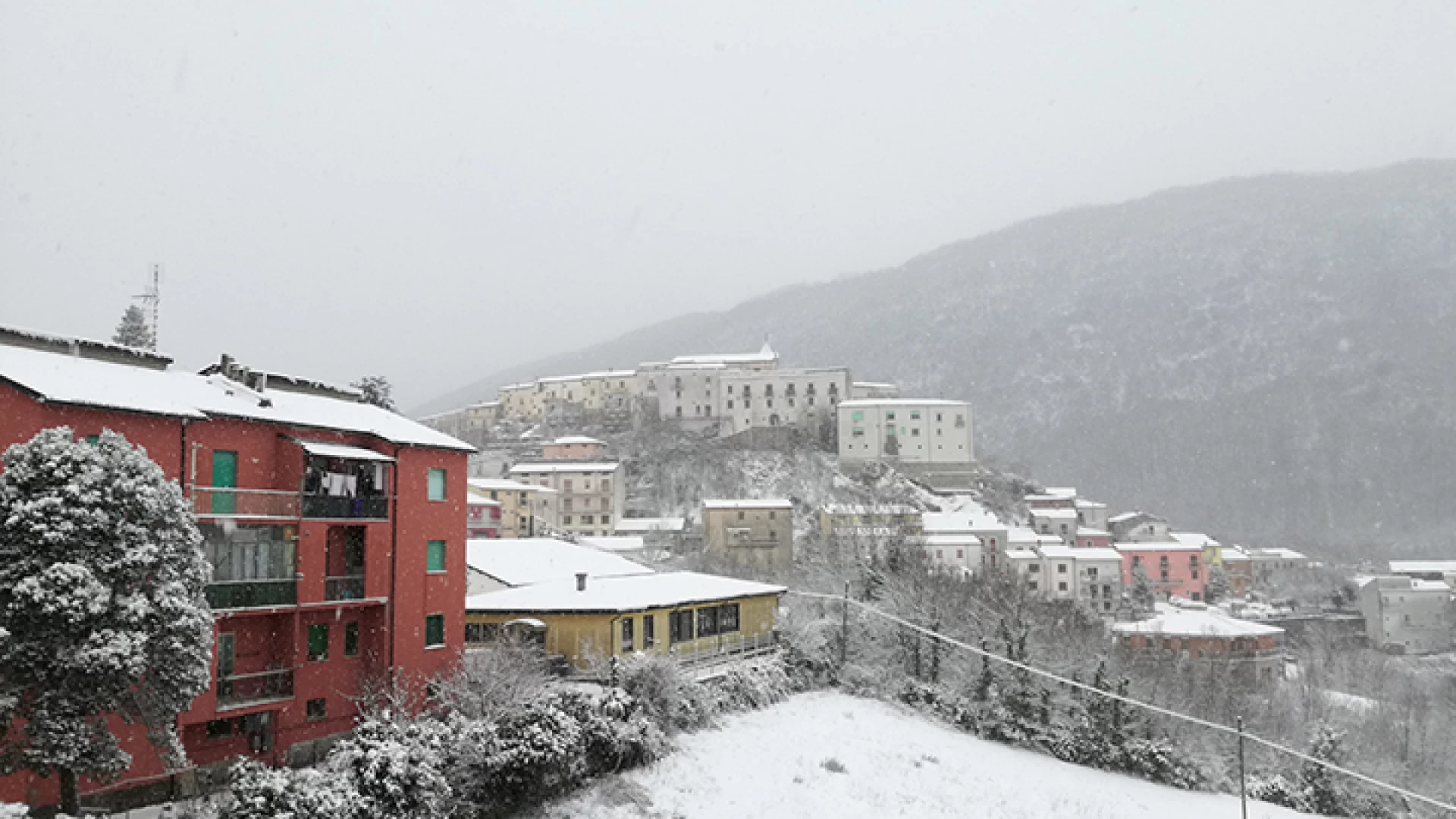 Valle del Volturno: peggiorano le condizioni meteo, la neve come da previsioni meteo sta scendendo a quote basse