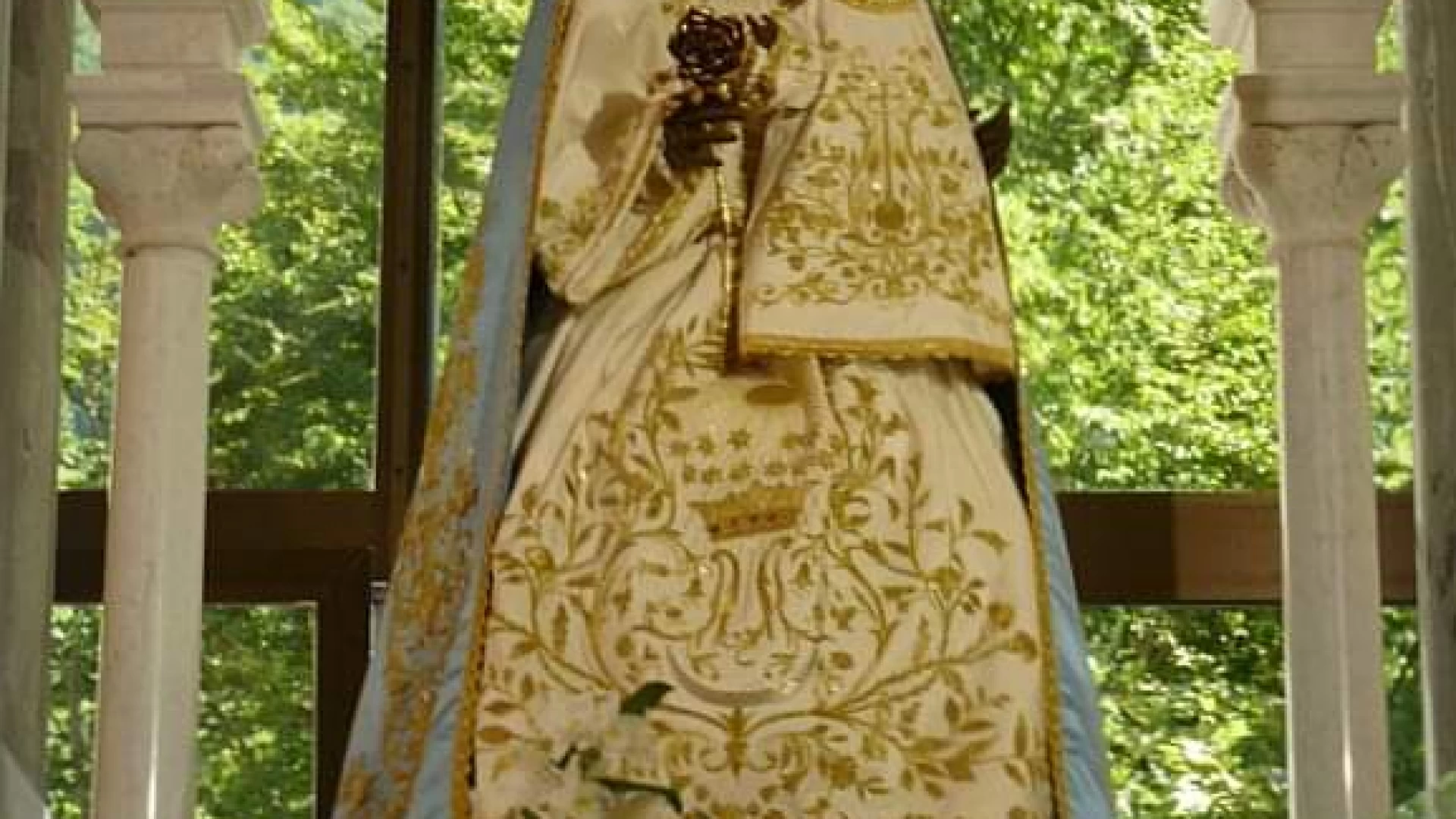 Su ZR WEB -TV in onda in diretta la santa messa ai piedi della Vergine Bruna di Canneto.