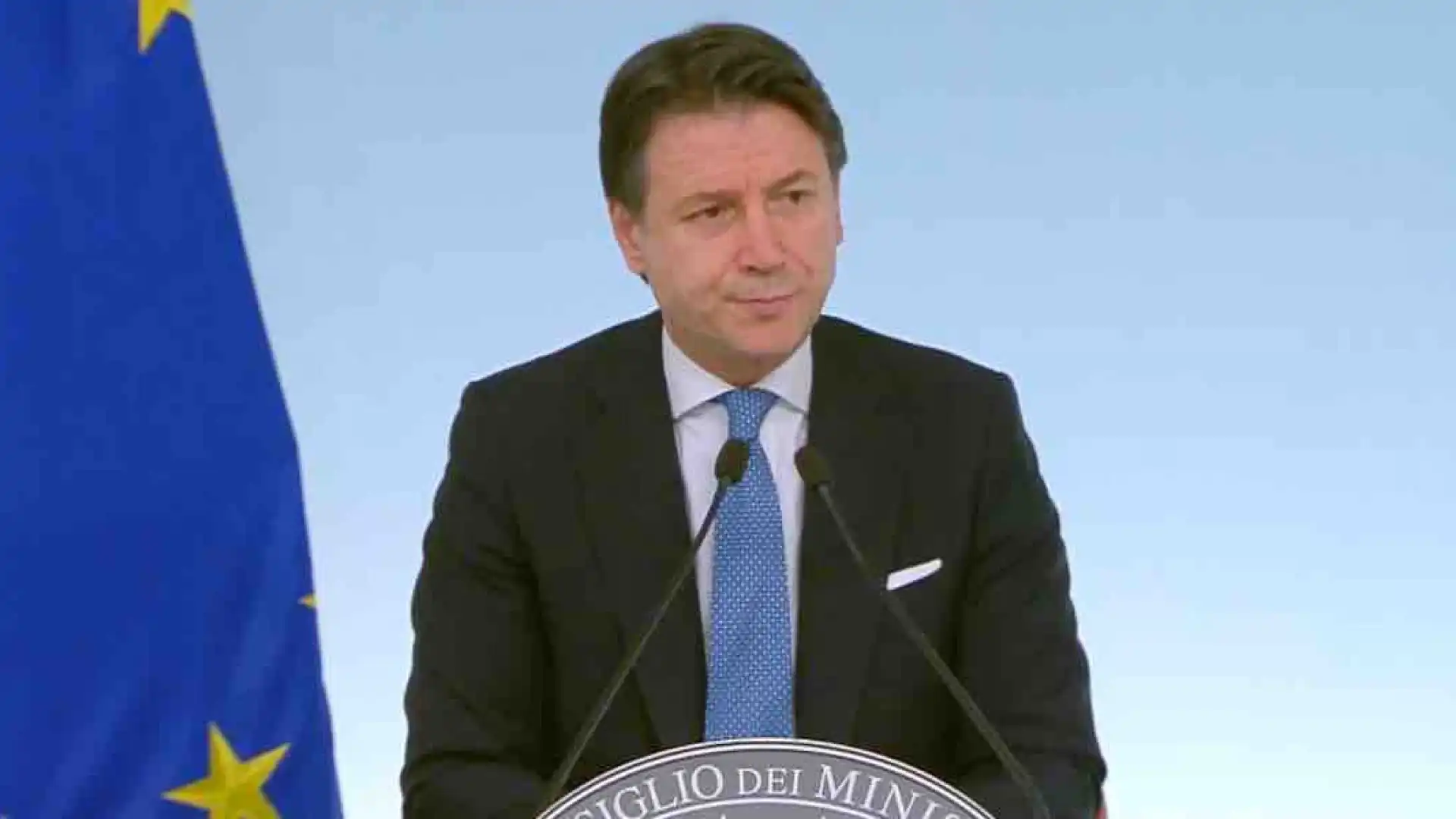 CONTE: Finanziamenti in arrivo. I lavoratori italiani non saranno lasciati soli.