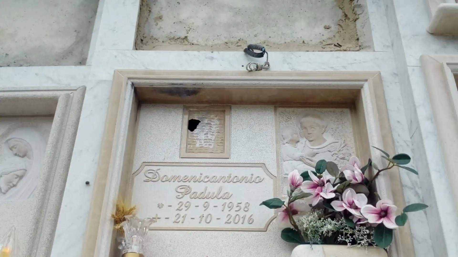 Pescolanciano: lapide danneggiata al cimitero. La figlia del defunto presenta denuncia.