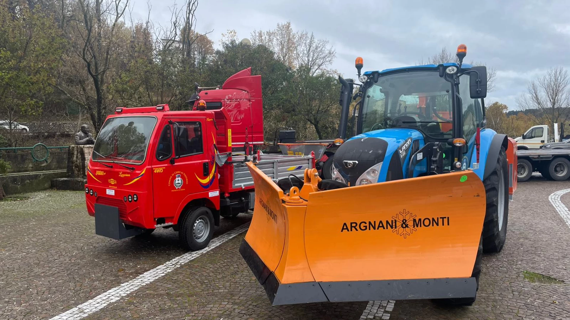 Cerro al Volturno: il comune amplia il parco mezzi. In dotazione trattore spartineve e trincia e piccolo mezzo spargisale.