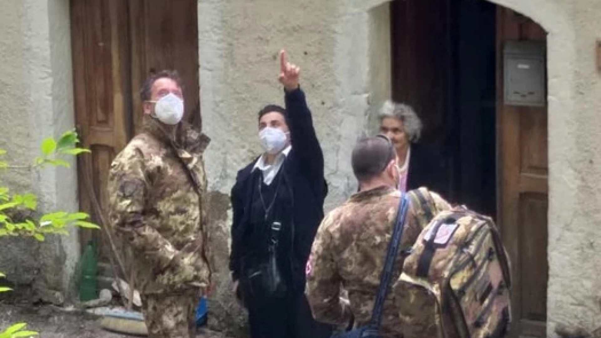 Vaccini a domicilio,suora 'scorta' i militari dell’Esercito a Scapoli