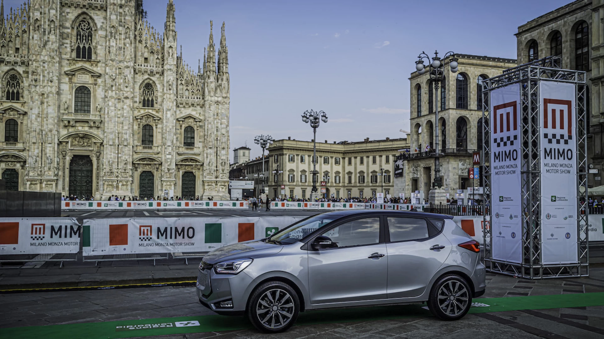 Grande successo di pubblico per le novità di DR Automobiles Groupe al MIMO 2021. La DR F35 ha sfilato in pista a Monza.