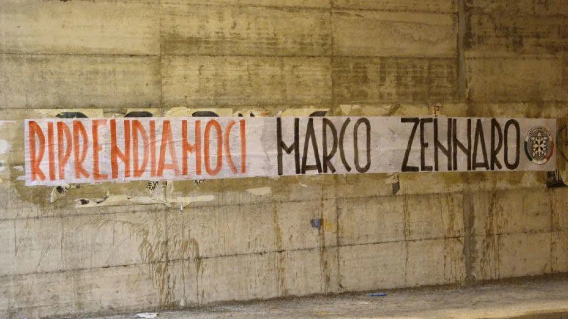 CasaPound, caso Zennaro – Striscioni affissi in più di 100 città italiane per richiedere la liberazione dell’imprenditore