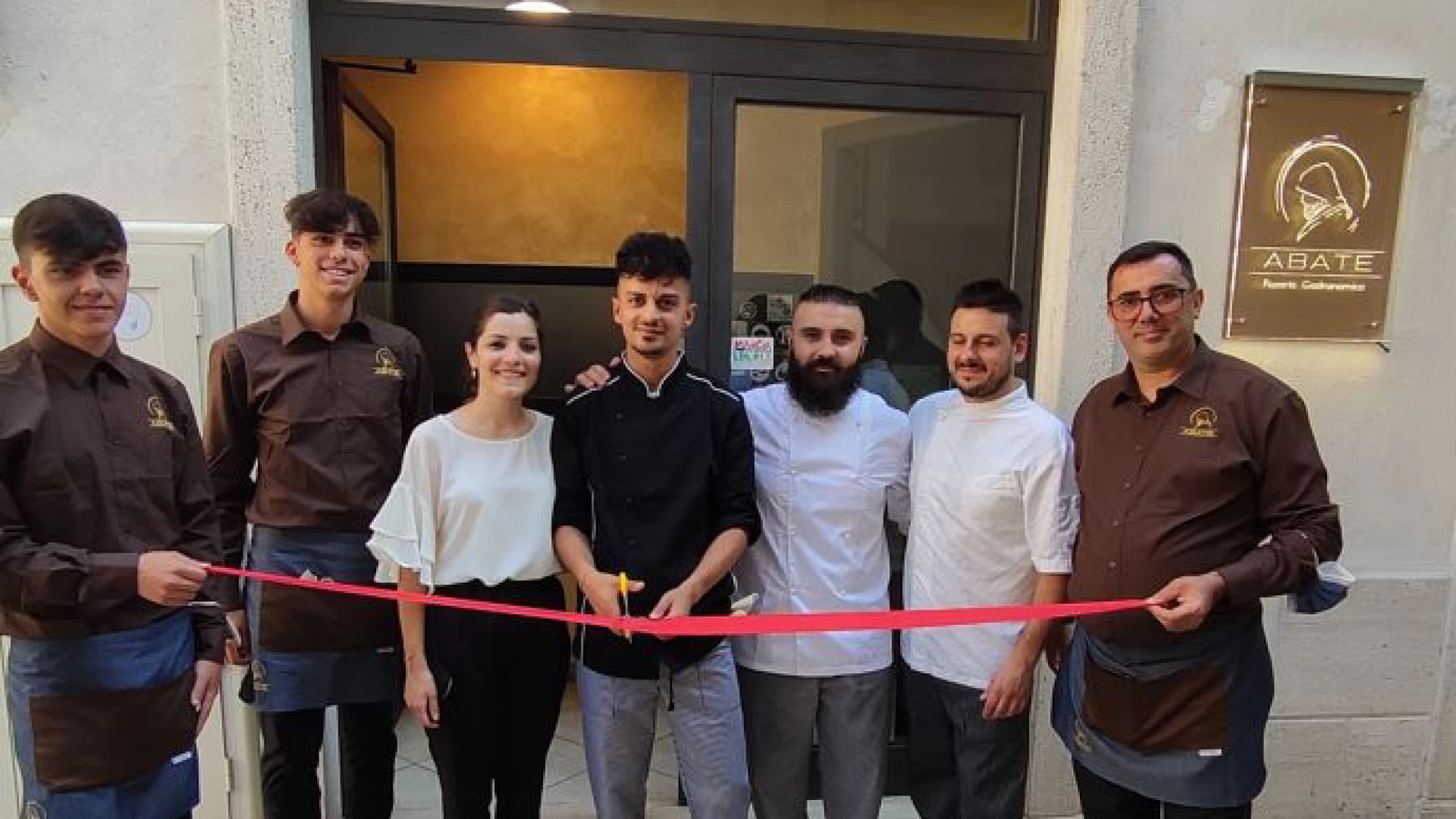 Castel Di Sangro: il sogno di Mirco si realizza. Inaugurata la pizzeria gastronomica “Abate”. Guarda il servizio a cura della redazione.