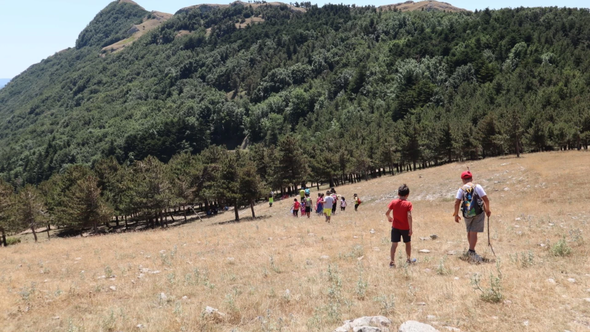 Successo per il progetto “Passo dopo Passo” dell’Istituto Comprensivo di Frosolone. Studenti alla scoperta di Monte Patalecchia e dei torrenti Lorda e Longanilello.