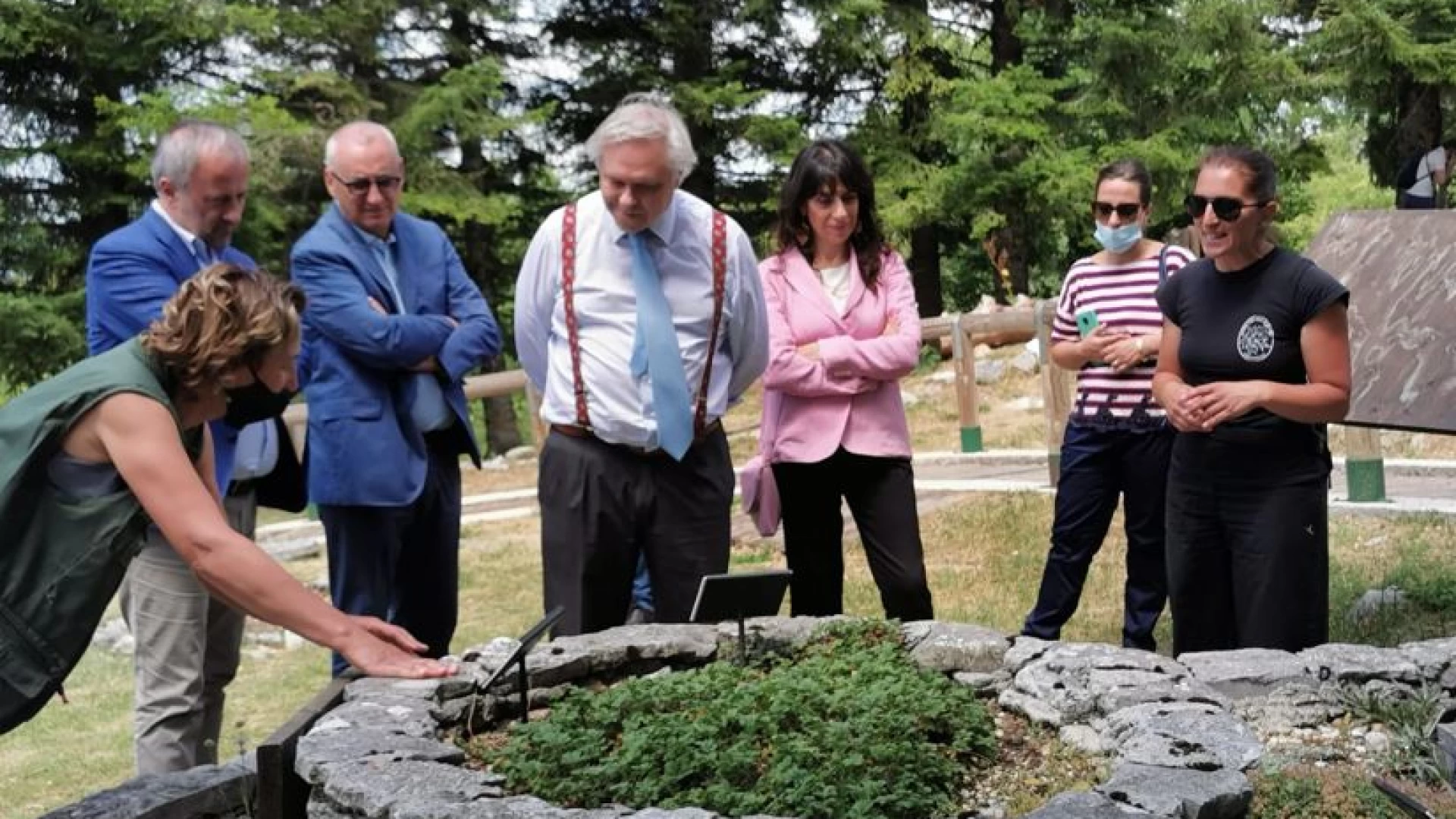 Capracotta: ripartono le attività del Giardino della Flora Appenninica. Il rettore Brunese in visita