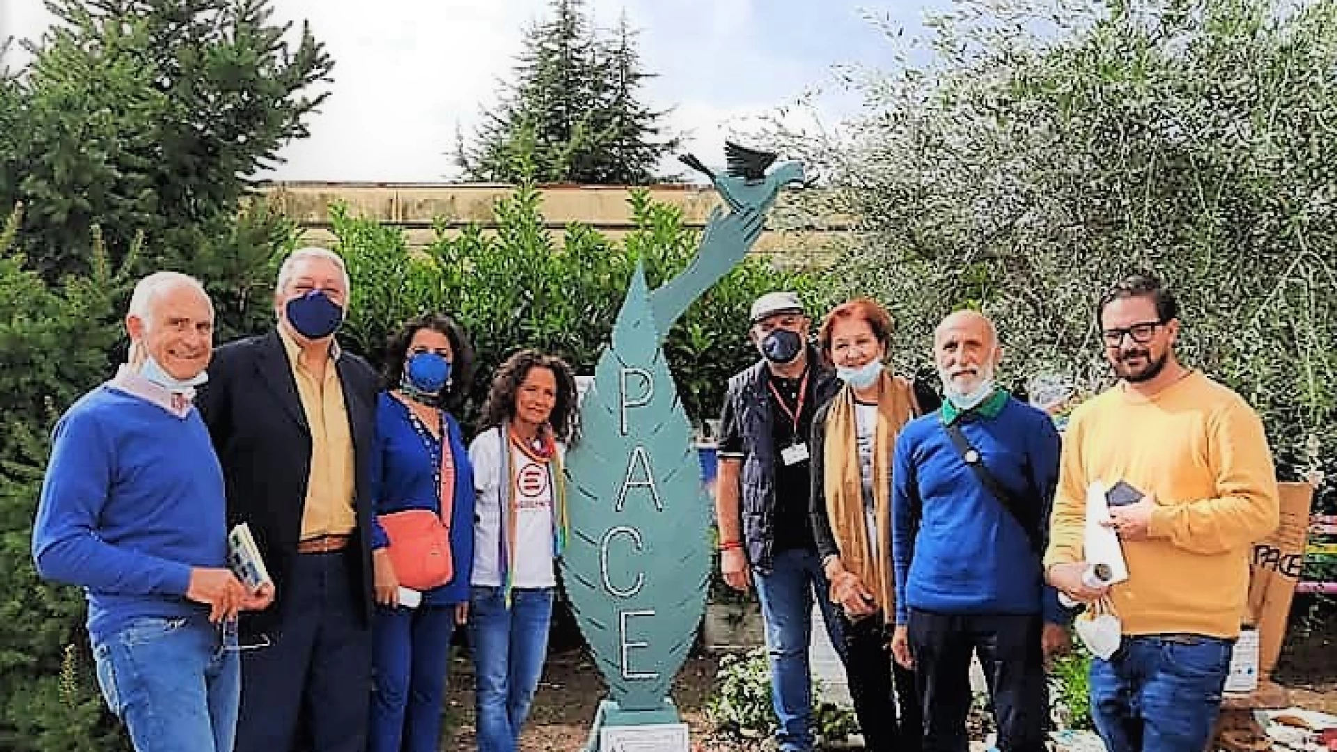 Alife, A Gino Strada e a Teresa Sarti fondatori di Emergency, dedicato il primo monumento in ferro battuto in Campania, realizzato dal M° Angelo Ciarlo di Letino.