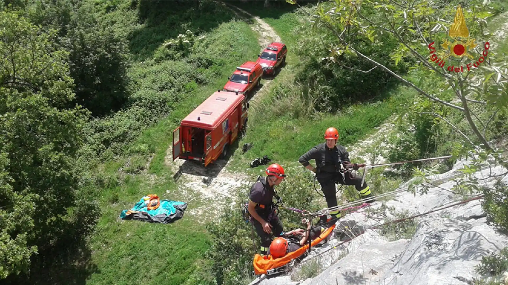 Vigili del Fuoco di Isernia: esercitazione sulla pareti rocciose a Rocchetta a Volturno.