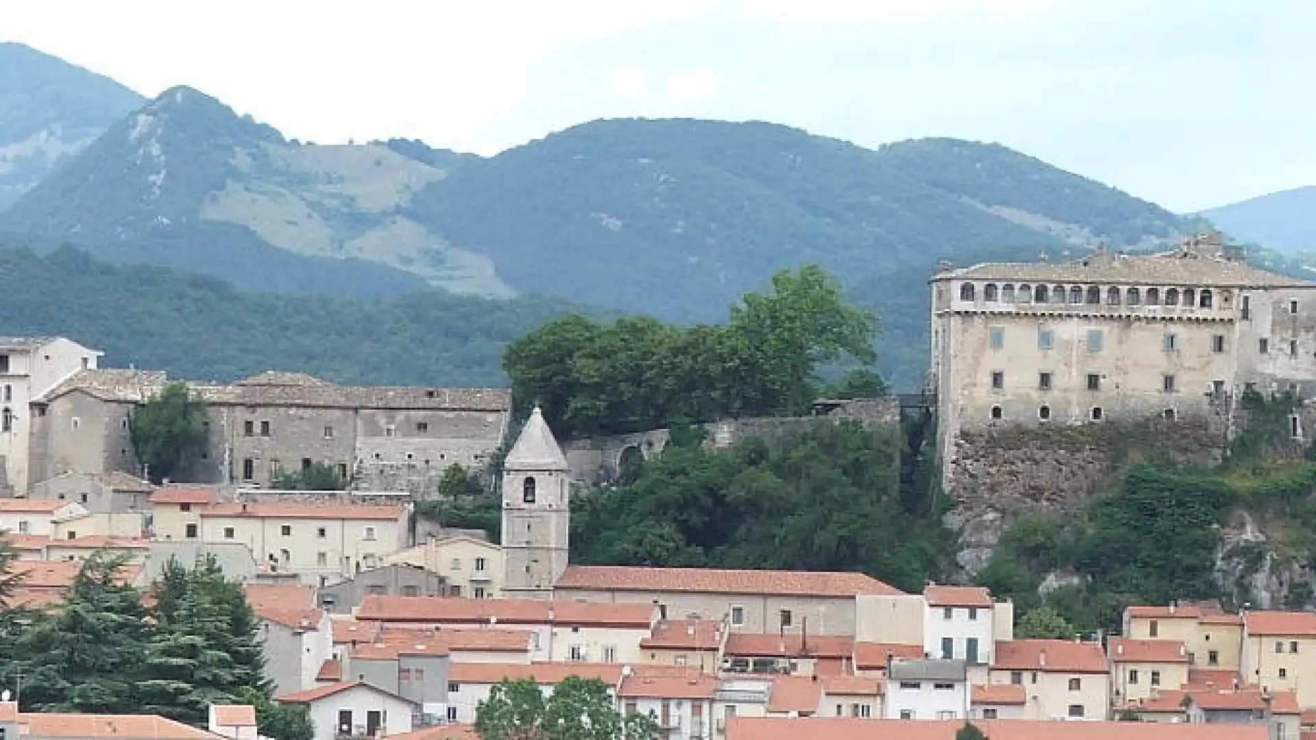 Pescolanciano. al castello Ducale si festeggia Sant'Alessandro, tra arte, musica e religione.