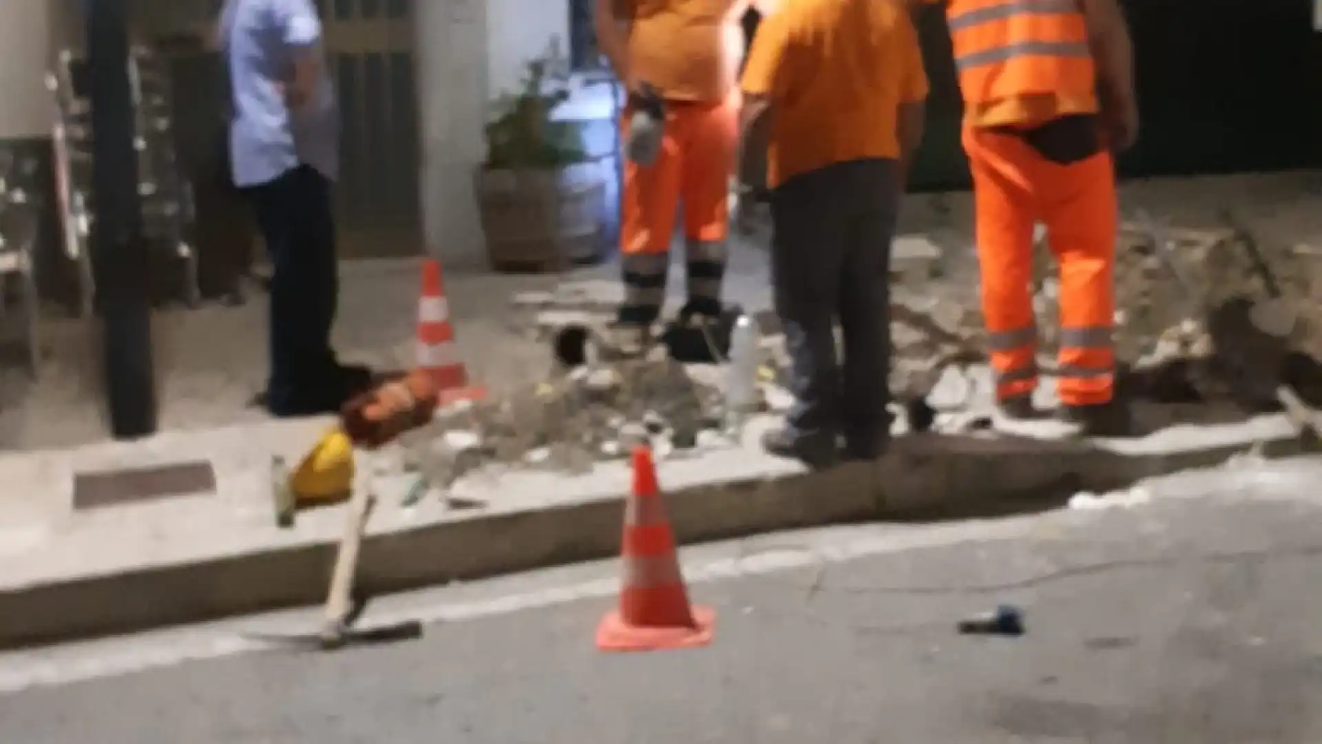 Colli a Volturno: fuga di gas in via Roma. Lavori continuati per tutta la notte per ripristinare la normalità.