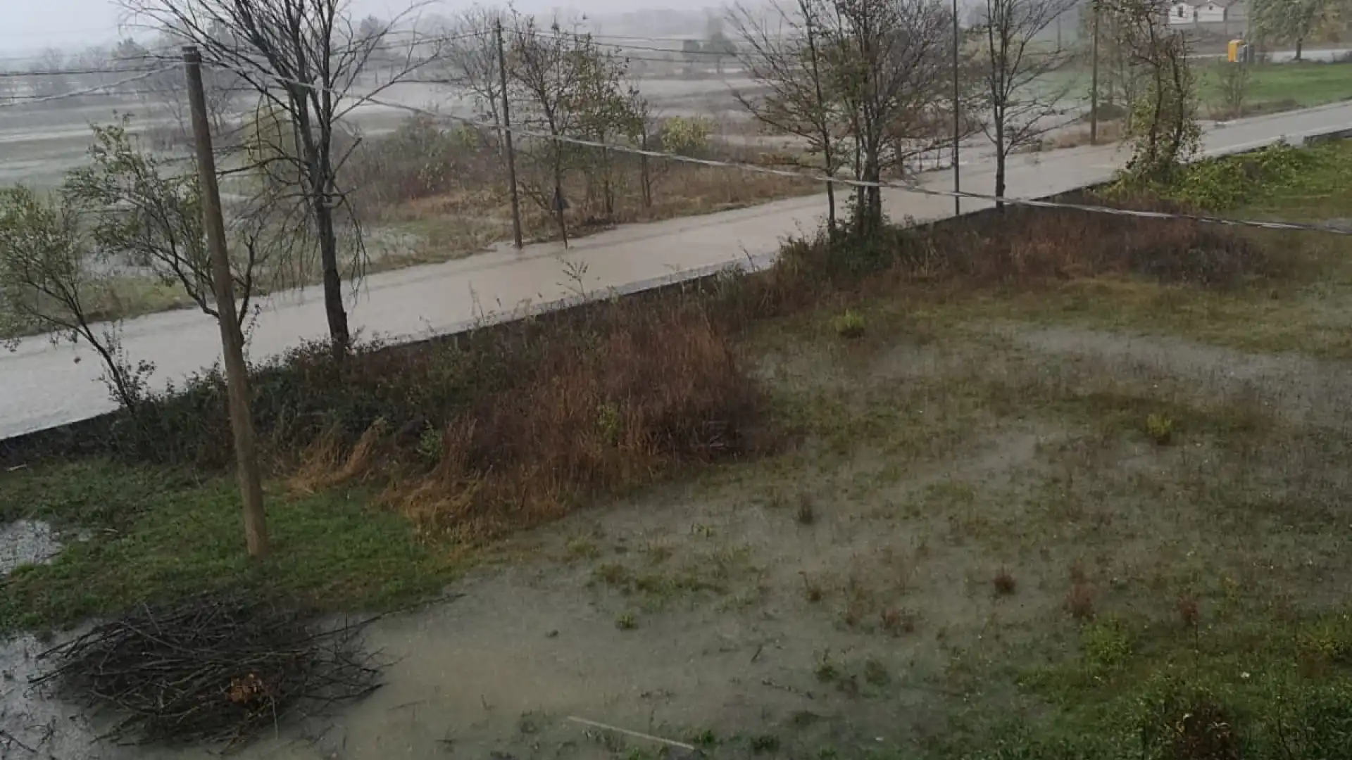 Il maltempo sferza la Valle, allagamenti e Volturno in Piena. Situazione difficoltosa. Guarda video e foto.