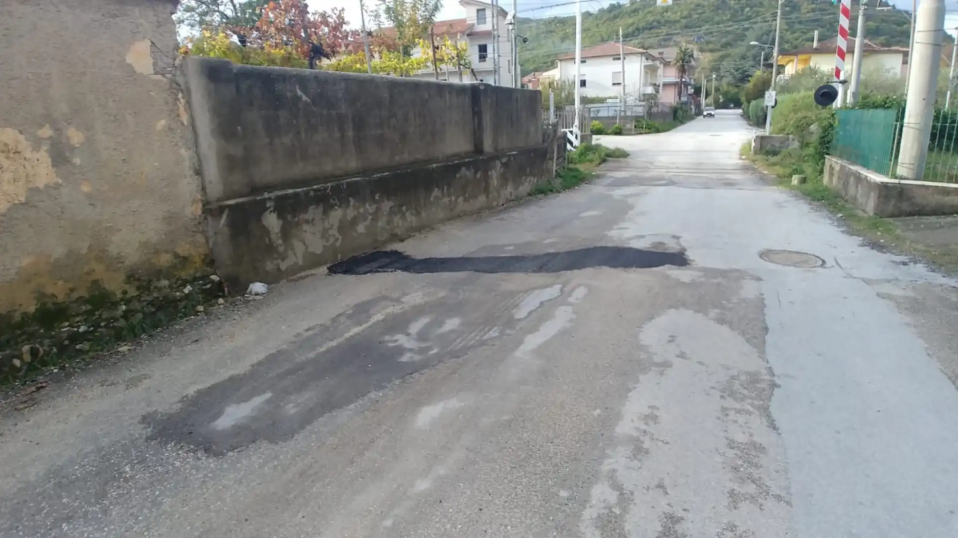 Roccaravindola: ripristinata la viabilità lungo la via comunale nei pressi della stazione.