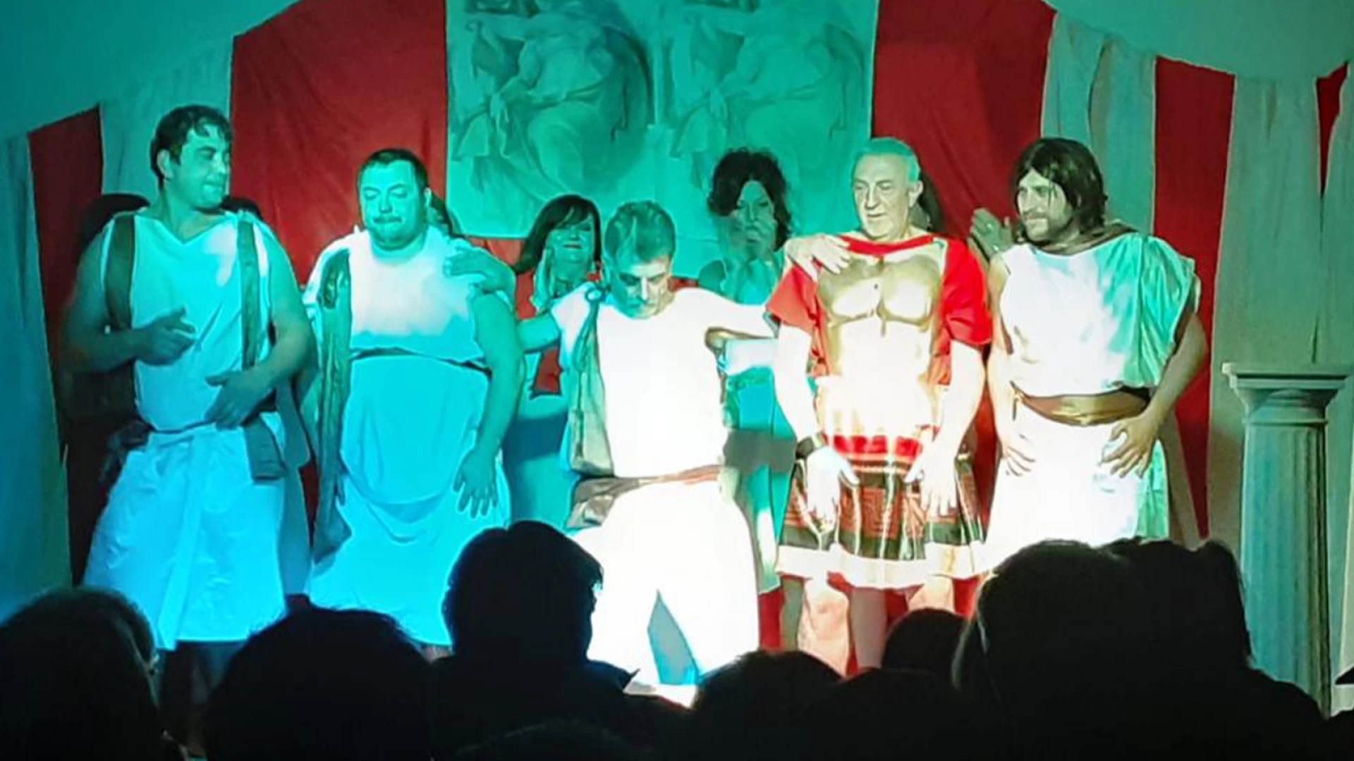 Montaquila: gran pienone per la messa in scena della commedia “La Guerra del Paloponneso”. Evento molto apprezzato dal sindaco Marciano Ricci.