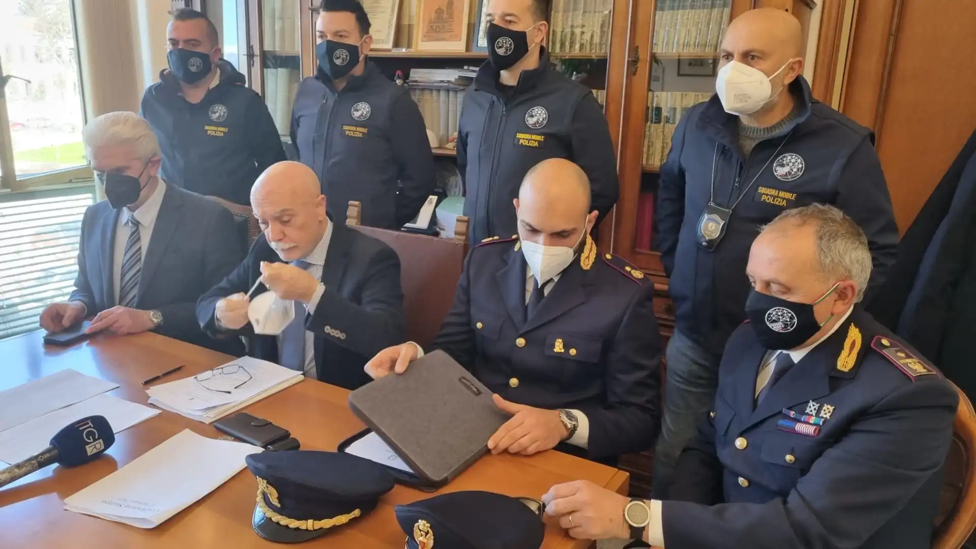 Detenzione e spaccio, i dettagli dell'operazione condotta tra Isernia e Roma dalla Questura di Isernia.