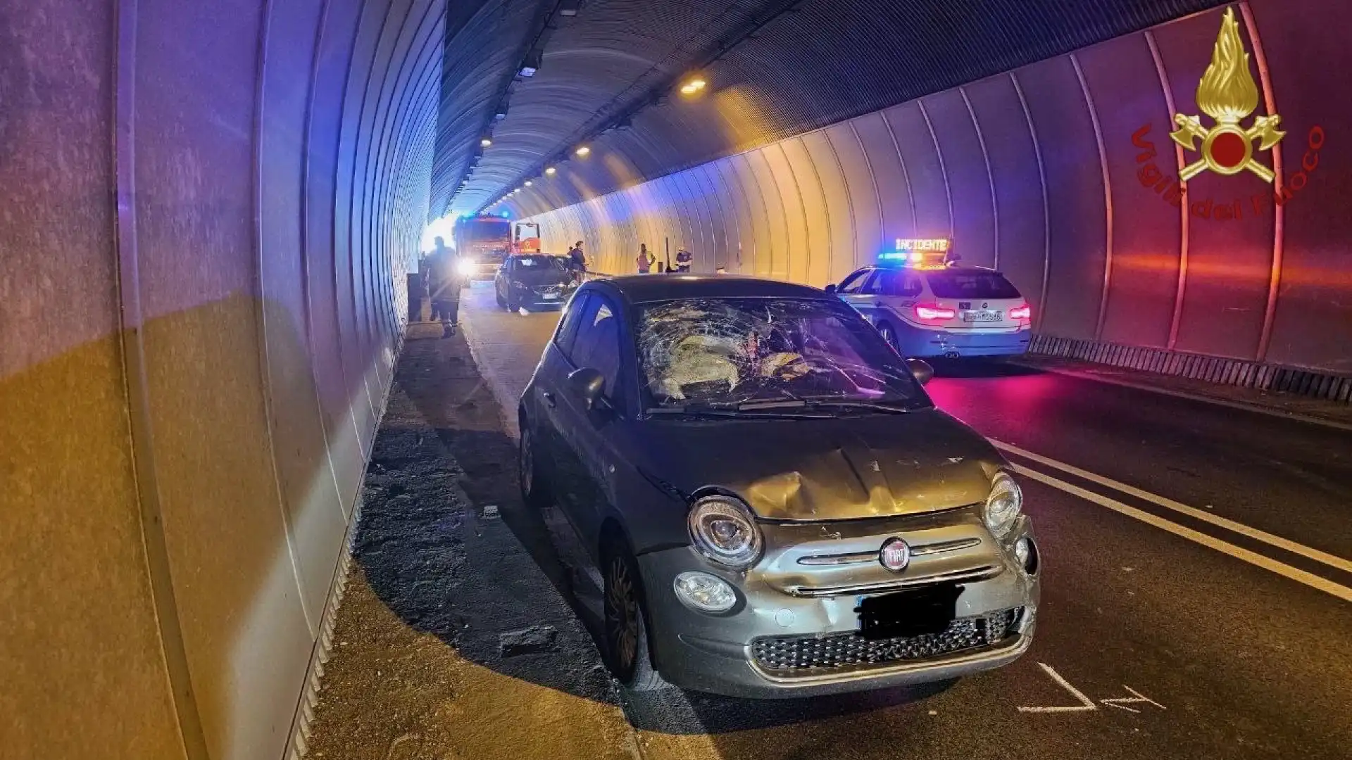 Macchia d'Isernia: incidente in galleria sulla statale 85 Venafrana. Intervento di soccorso in atto e traffico bloccato.