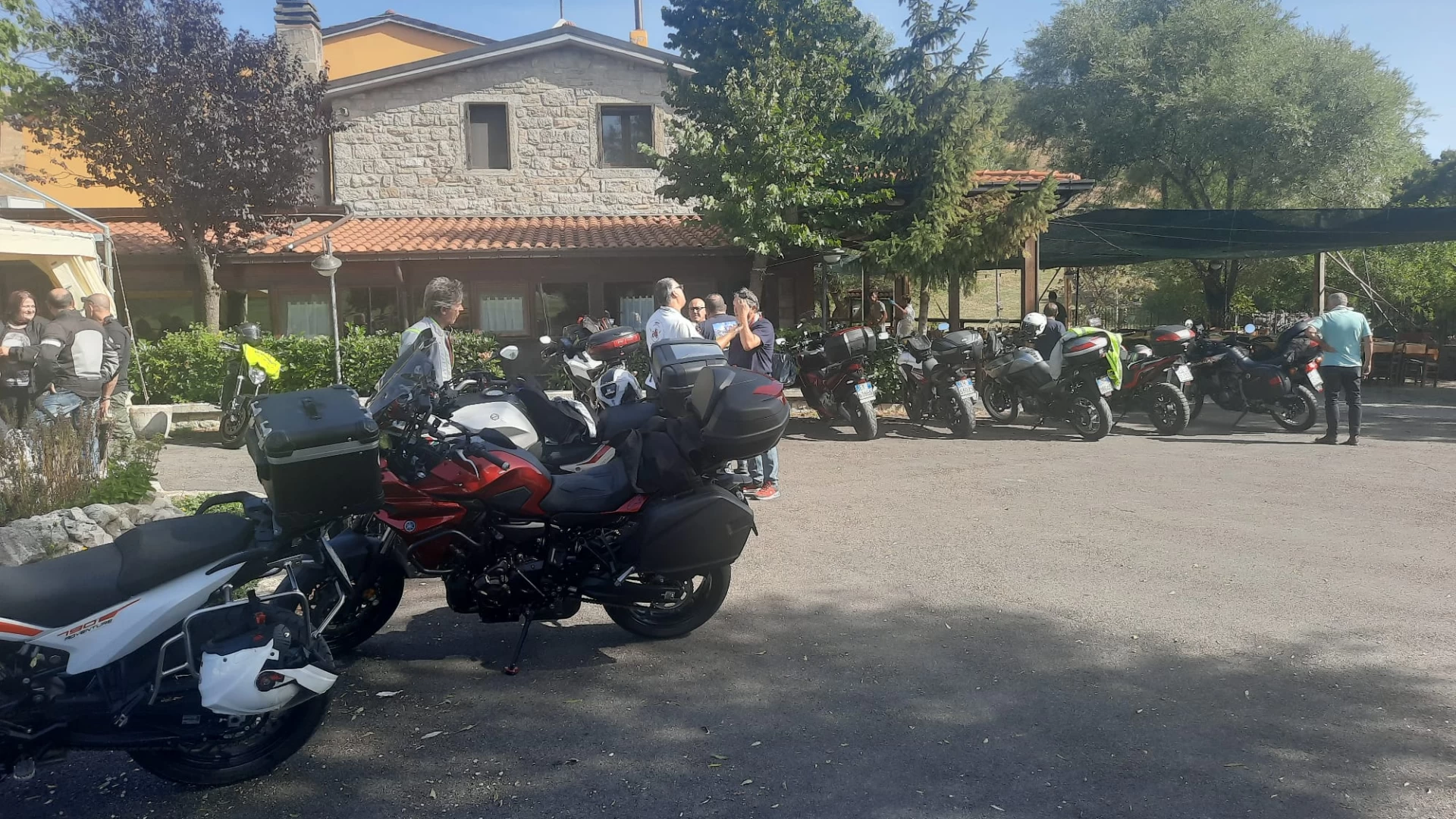 I biker dell’Alto Sangro protagonisti ieri della motopasseggiata “Lo Scamorzaro”. Oltre venti i partecipanti provenienti da Castel Di Sangro.