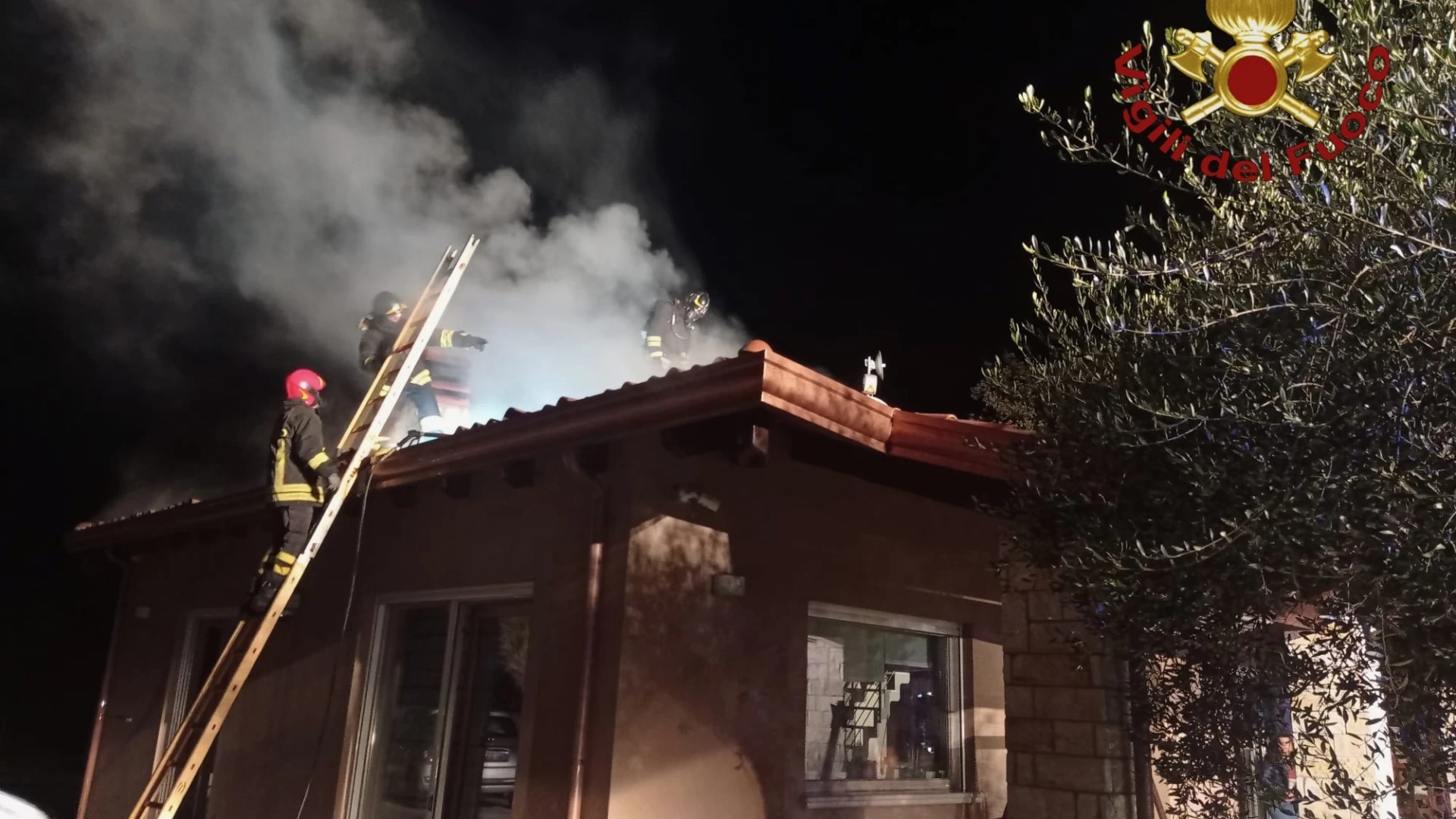Sant’Agapito: nella serata di ieri intervento dei Vigili del Fuoco di Isernia per incendio di una abitazione. Limitati i danni.