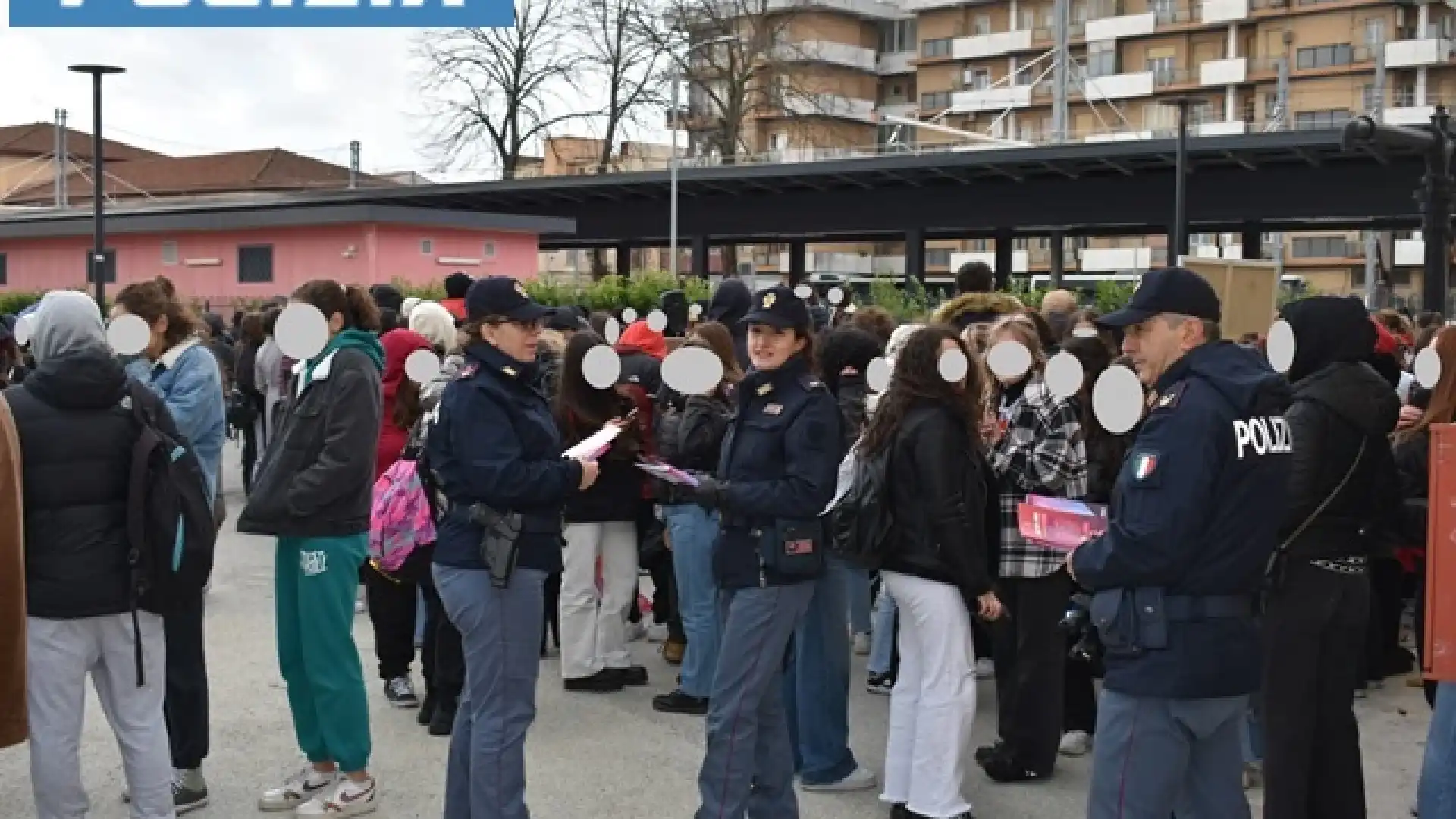 La Polizia di Stato al fianco degli studenti contro la violenza di genere.