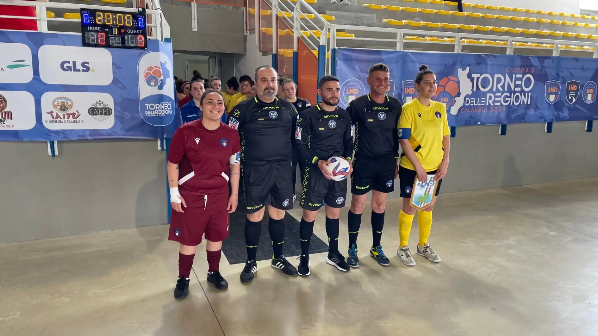 Torneo delle Regioni calcio a 5. Il bilancio della prima giornata di gare. Sconfitta per la selezione Juniores, vittorie per la selezione femminile e Under 15.