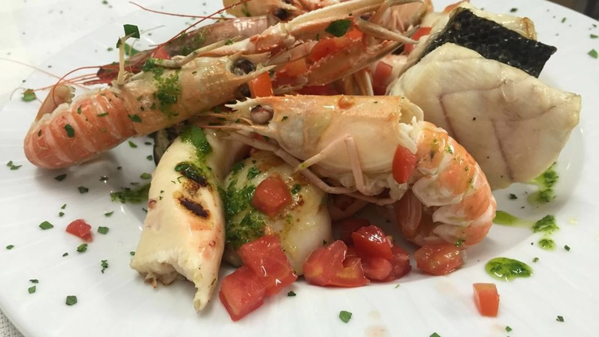 Colli a Volturno: venerdi' 17 maggio cena a base di pesce al Ristorante-Pizzeria "La Falconara". Prenota il tuo tavolo.