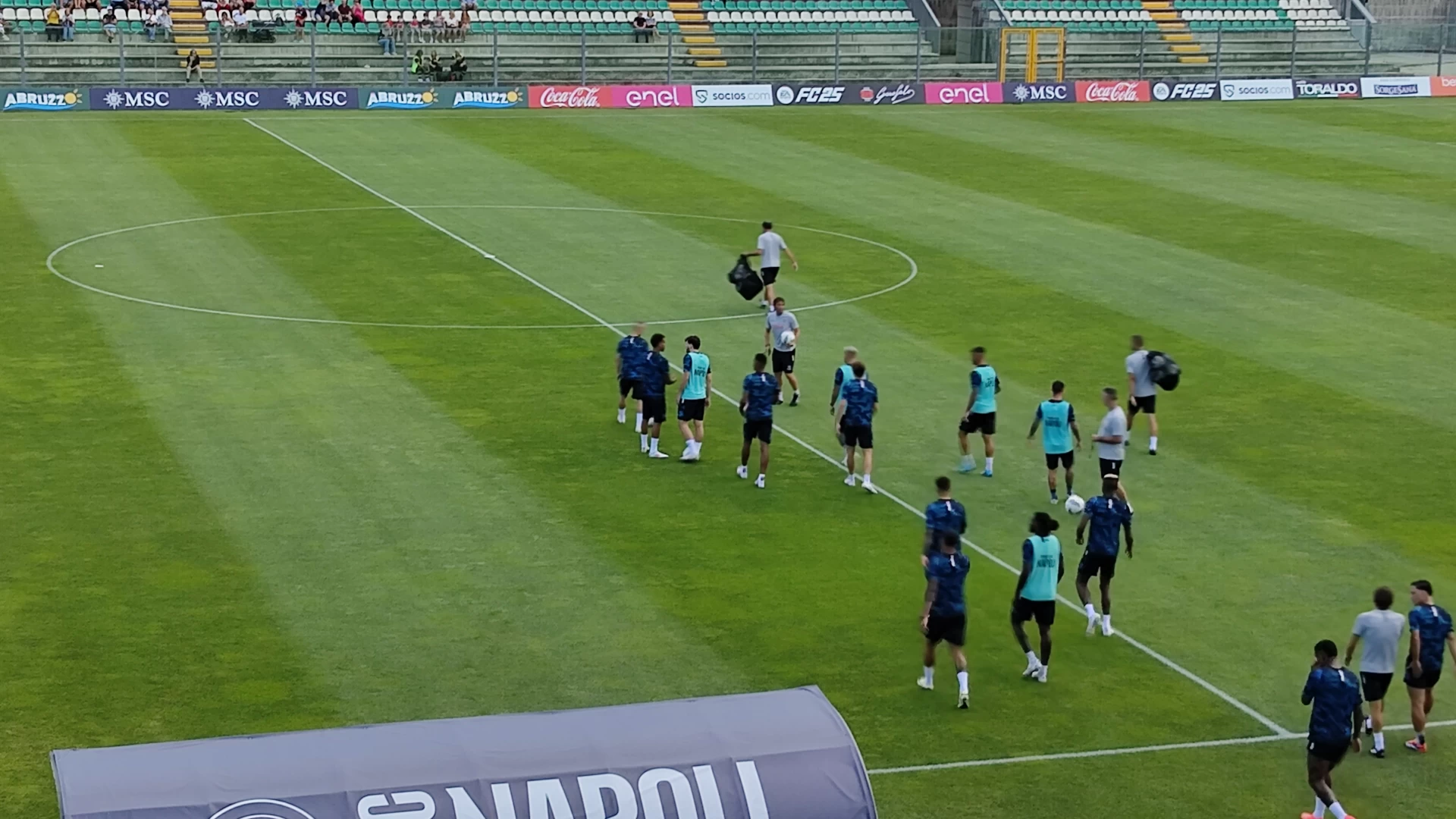 Castel Di Sangro: primo allenamento del Napoli al Patini. Conte insiste su pressing e gioco veloce. Day One al Patini.