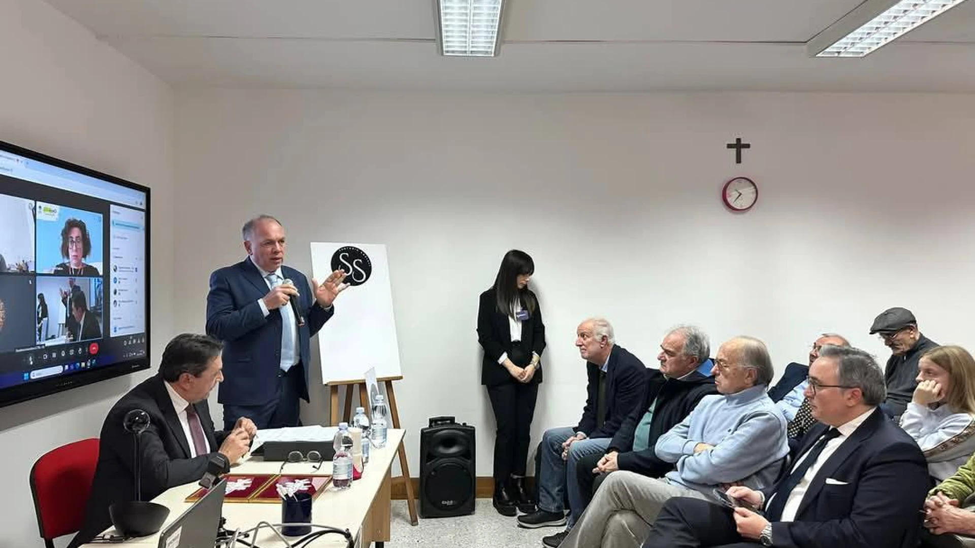 La rete Italiana delle Sartorie Sociali, nata in Molise, amplia la sua missione e sbarca a Sesto Fiorentino, polo tessile per eccellenza