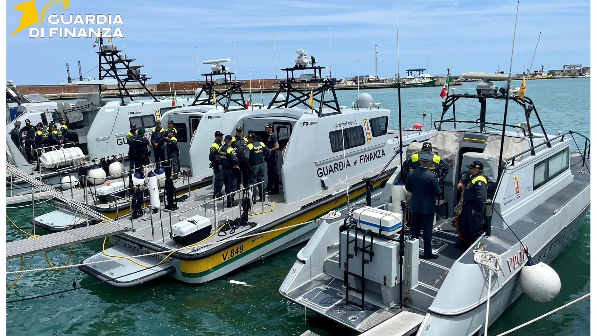 Guardia di Finanza-Roan di Termoli.  Attività di addestramento e aggiornamento della componente navale del Corpo.