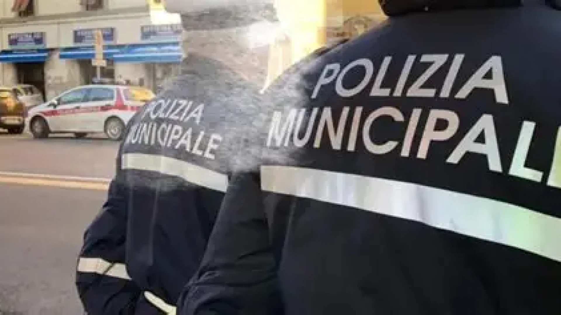 Isernia: guida moto con patente falsa e termina la sua corsa fuori strada. Beccato dalla Polizia Municipale cittadina.