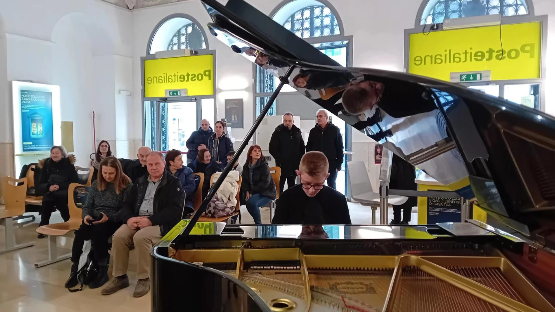 Poste Italiane: Campobasso, tappa nell’ufficio postale di via Pietrunto per “Bach in the Subways”.