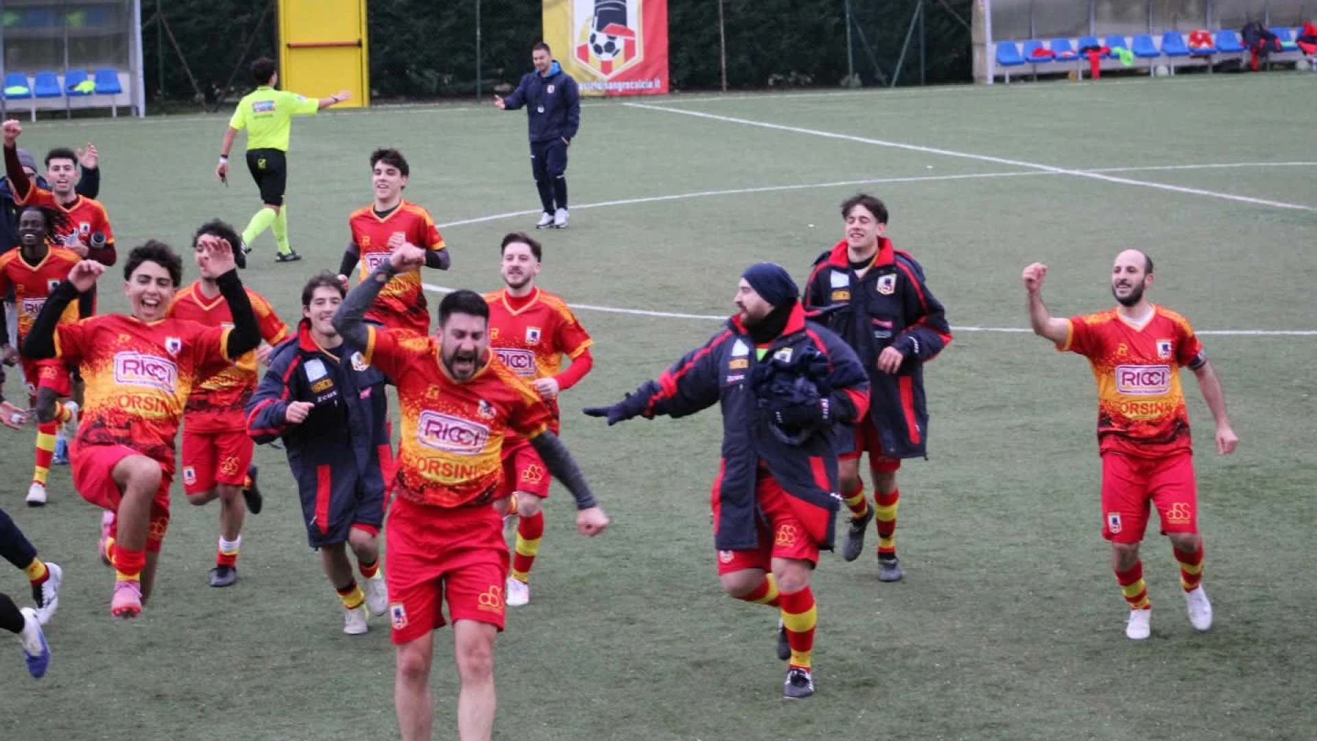 Calcio: il Castel di Sangro conquista la promozione in Seconda Categoria
