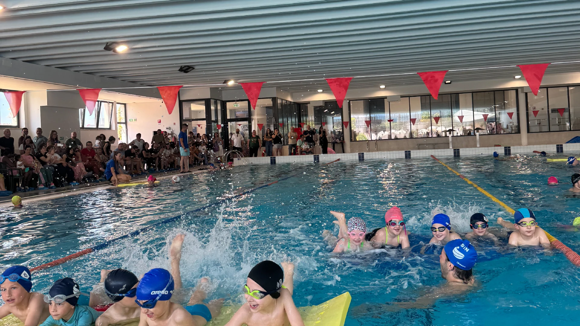 SIN DAY 2026, festa di fine anno alla Scuola Isernia Nuoto: brevetti, medaglie e un’estate ricca di attività.