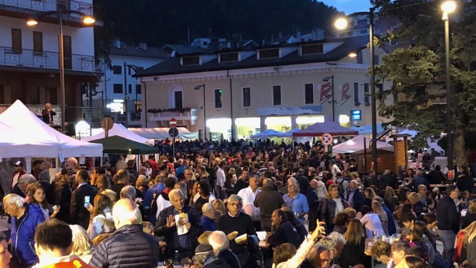Turismo e boom di visite. Numeri record in Abruzzo e nei piccoli comuni.